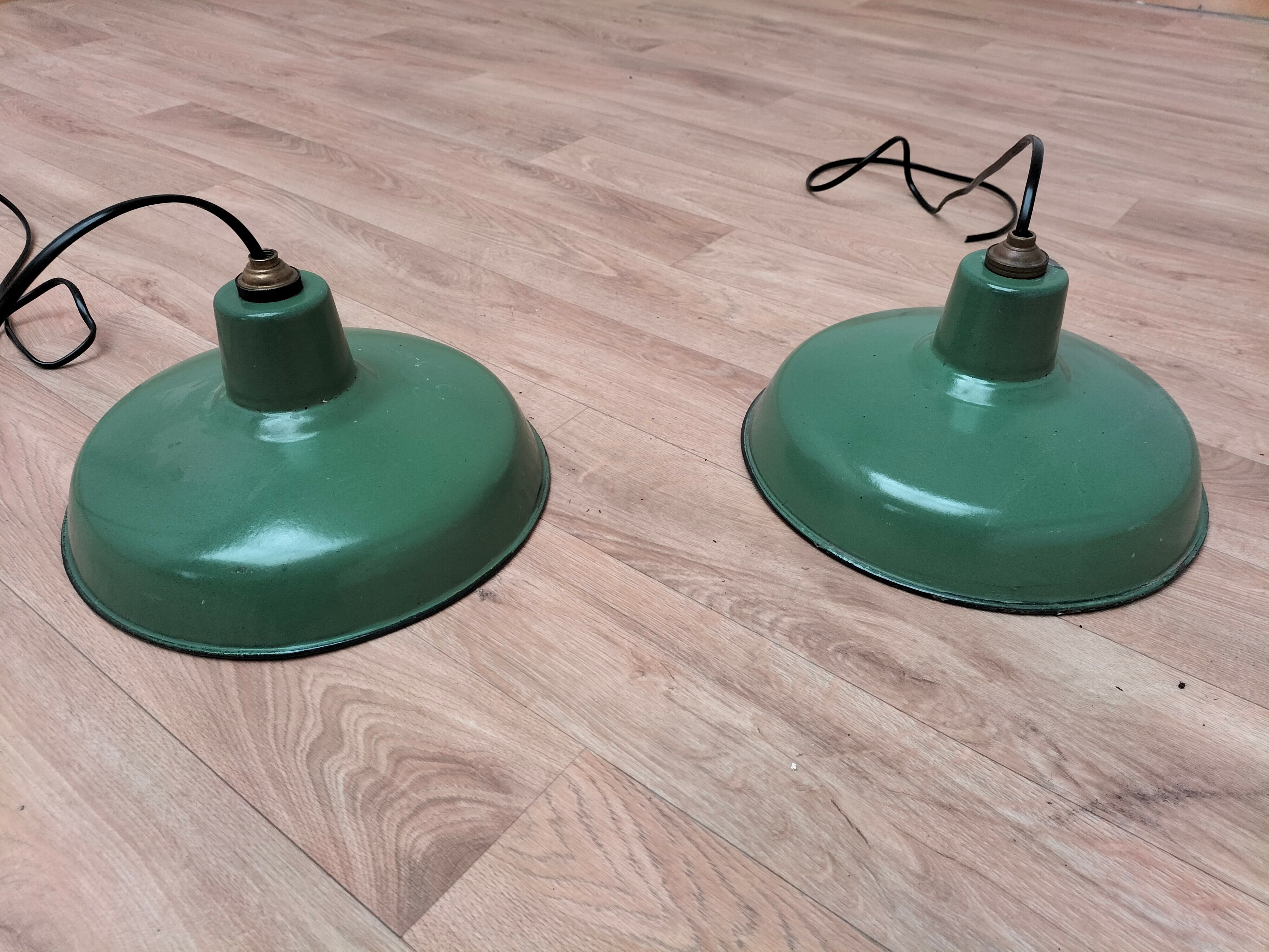 Series of 2 industrial suspensions