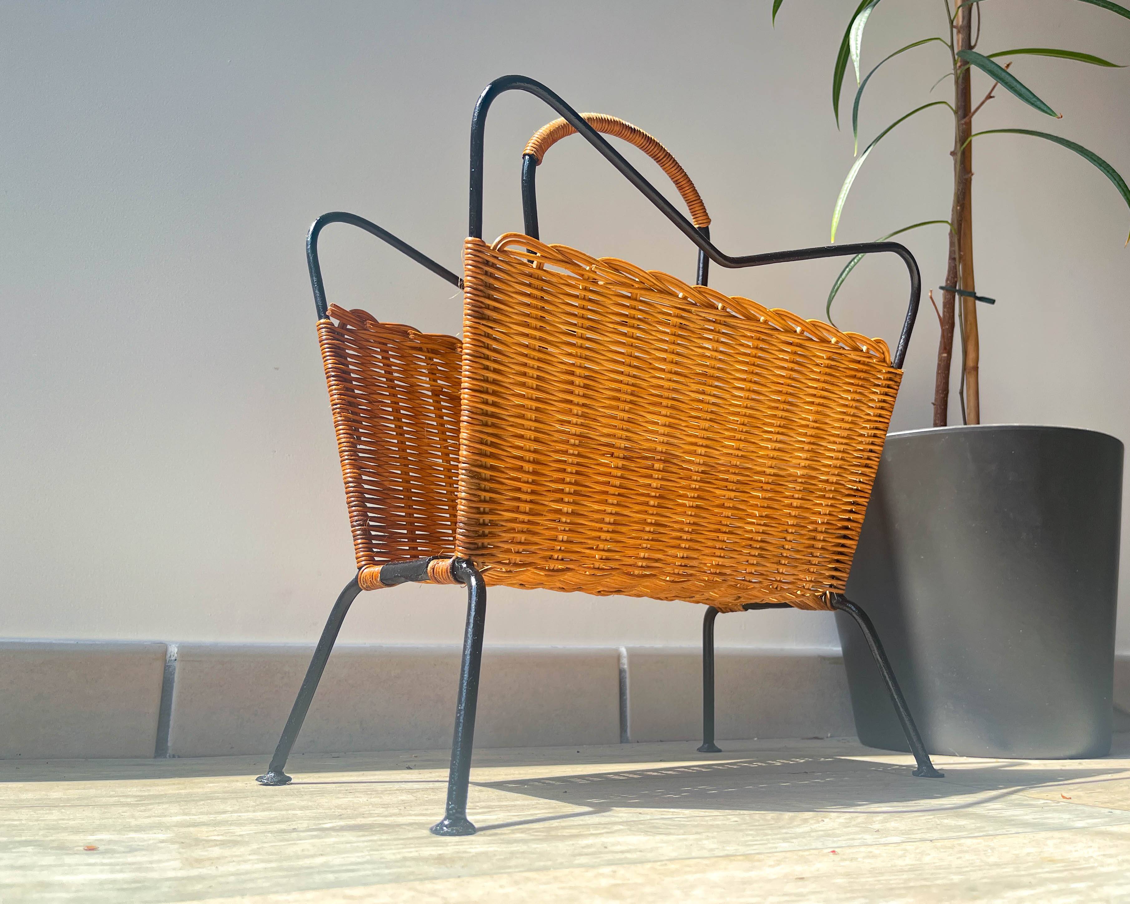 Vintage wicker and metal magazine rack 1970