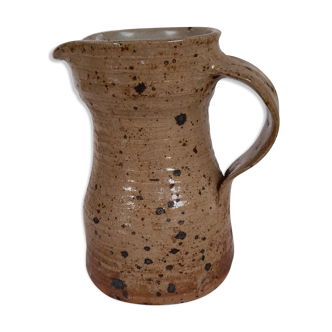 Salt sandstone pitcher