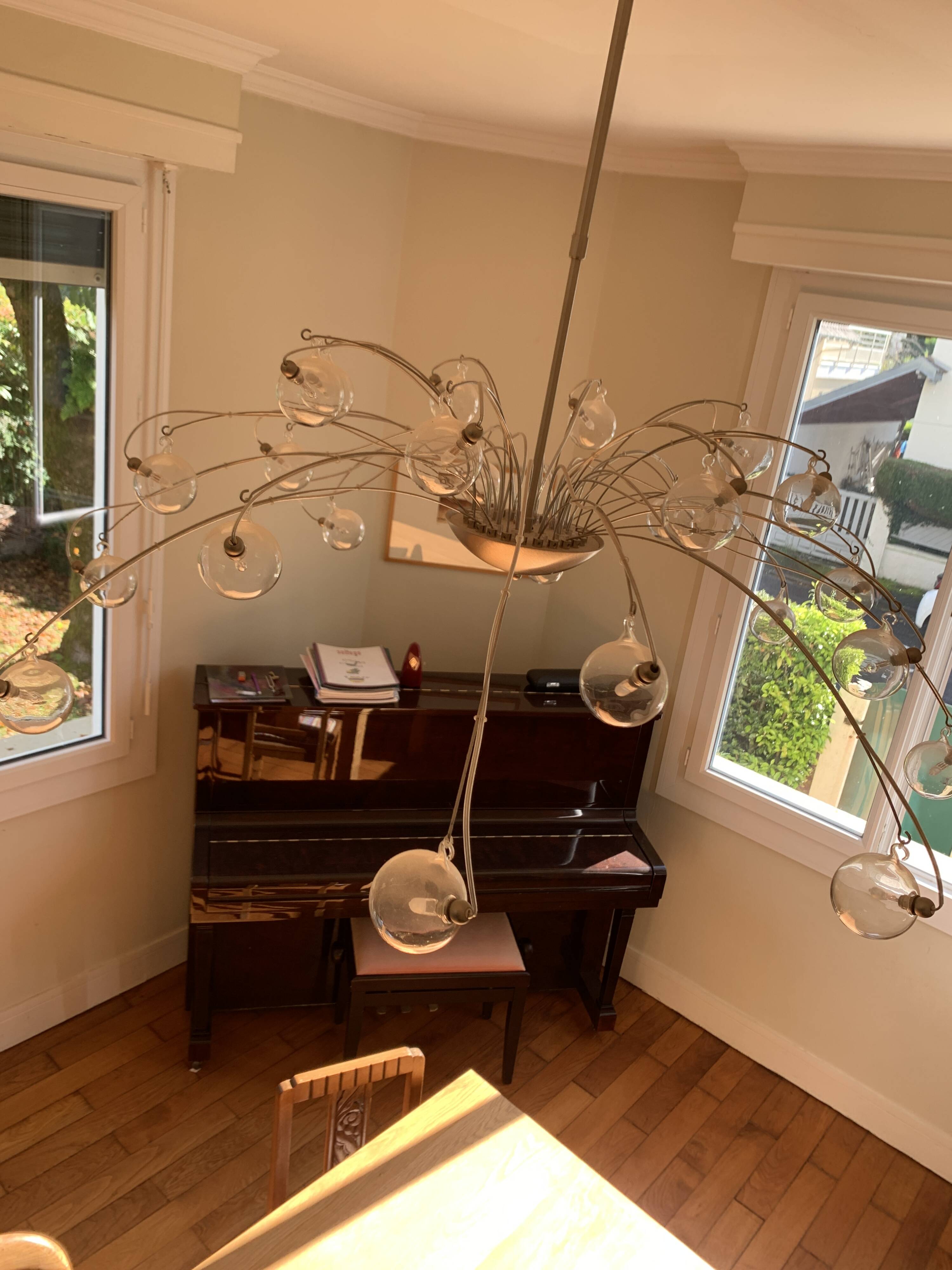 Lustrous glass bubbles