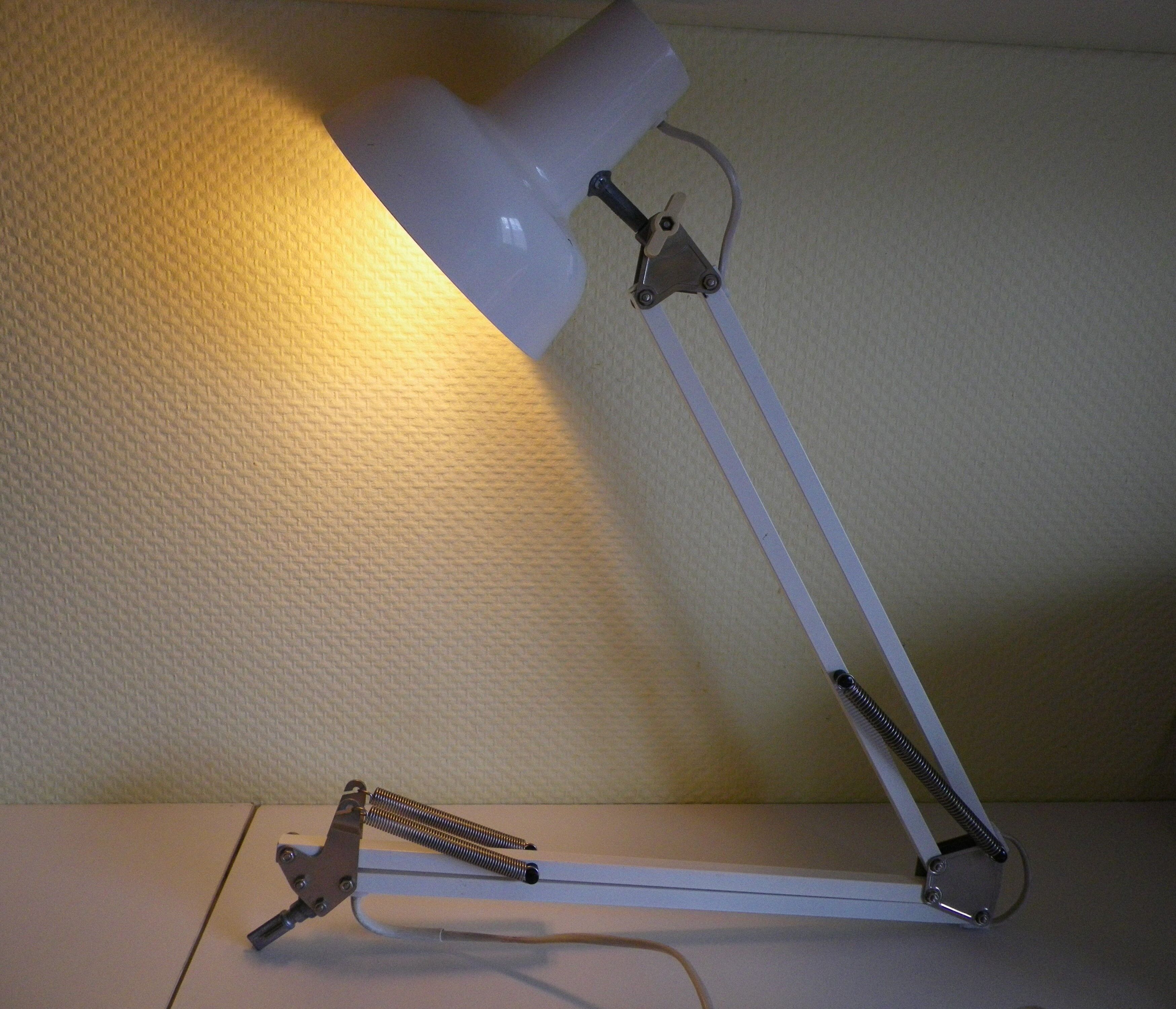 Enamelled tole articulated lamp - 2 arms - 70s