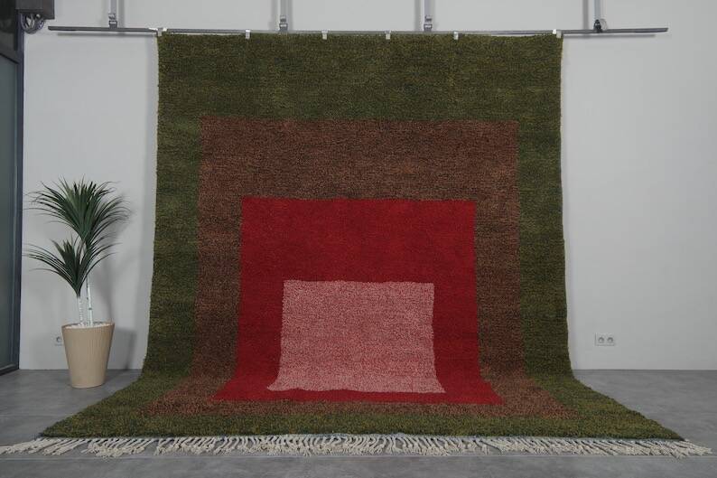 Handmade traditional Beni Ourain Berber rug size 200/300 cm