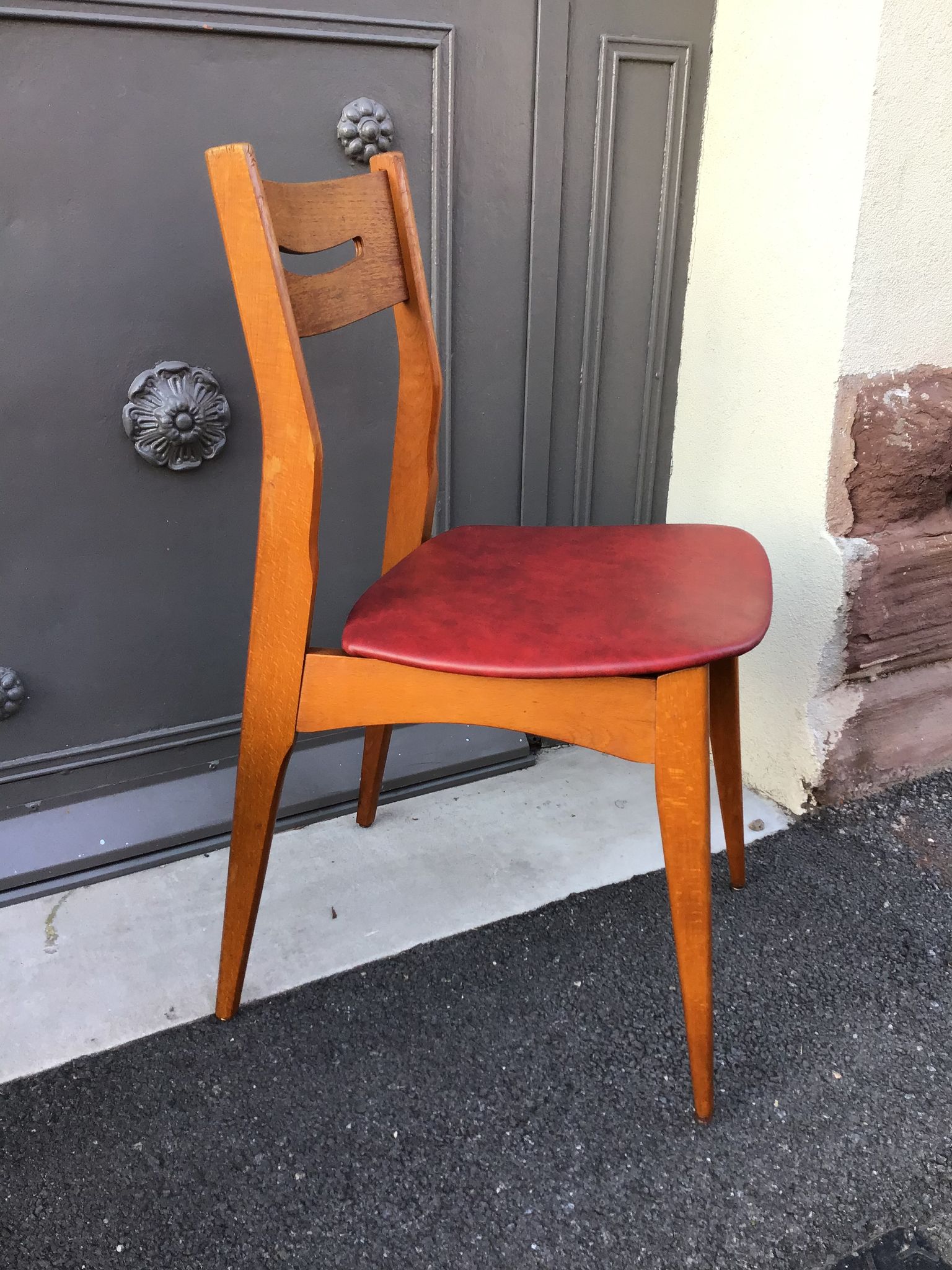 3 Scandinavian chairs 1960 feet compass