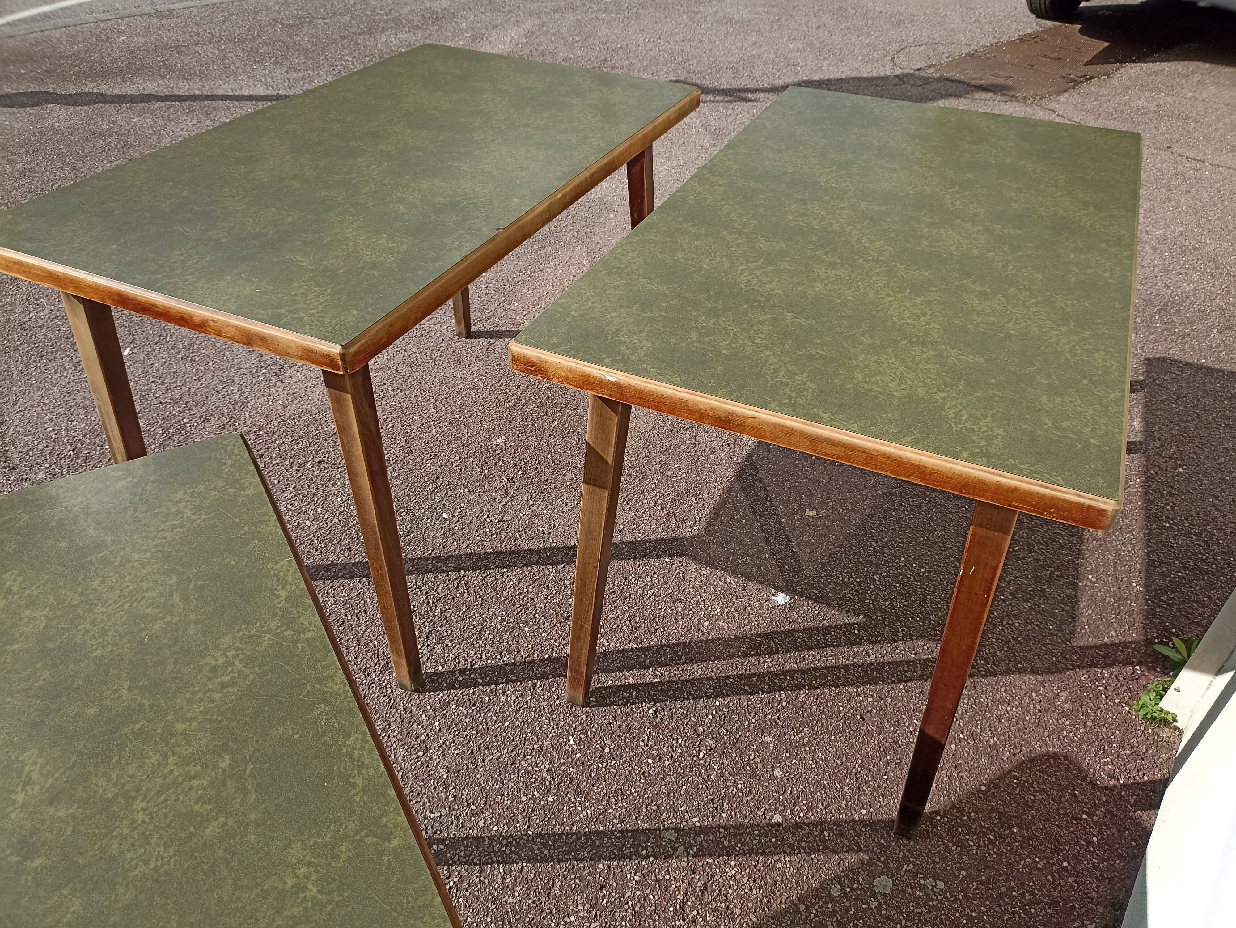 Set of 5 wooden and Formica bistro table