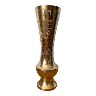 Vase in gilded brass engraved Indian