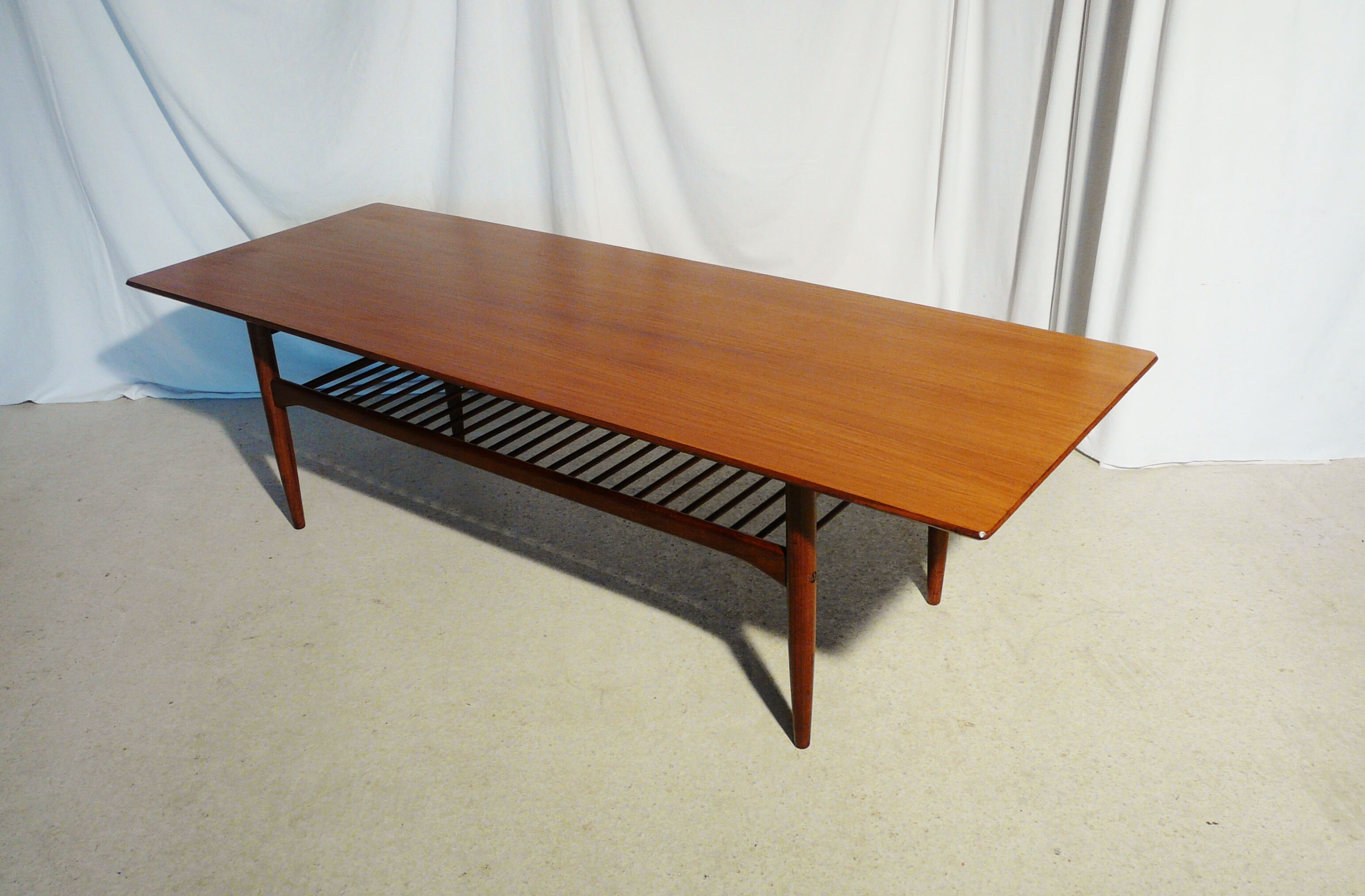 Table basse en teck danoise Ib Kofod Larsen