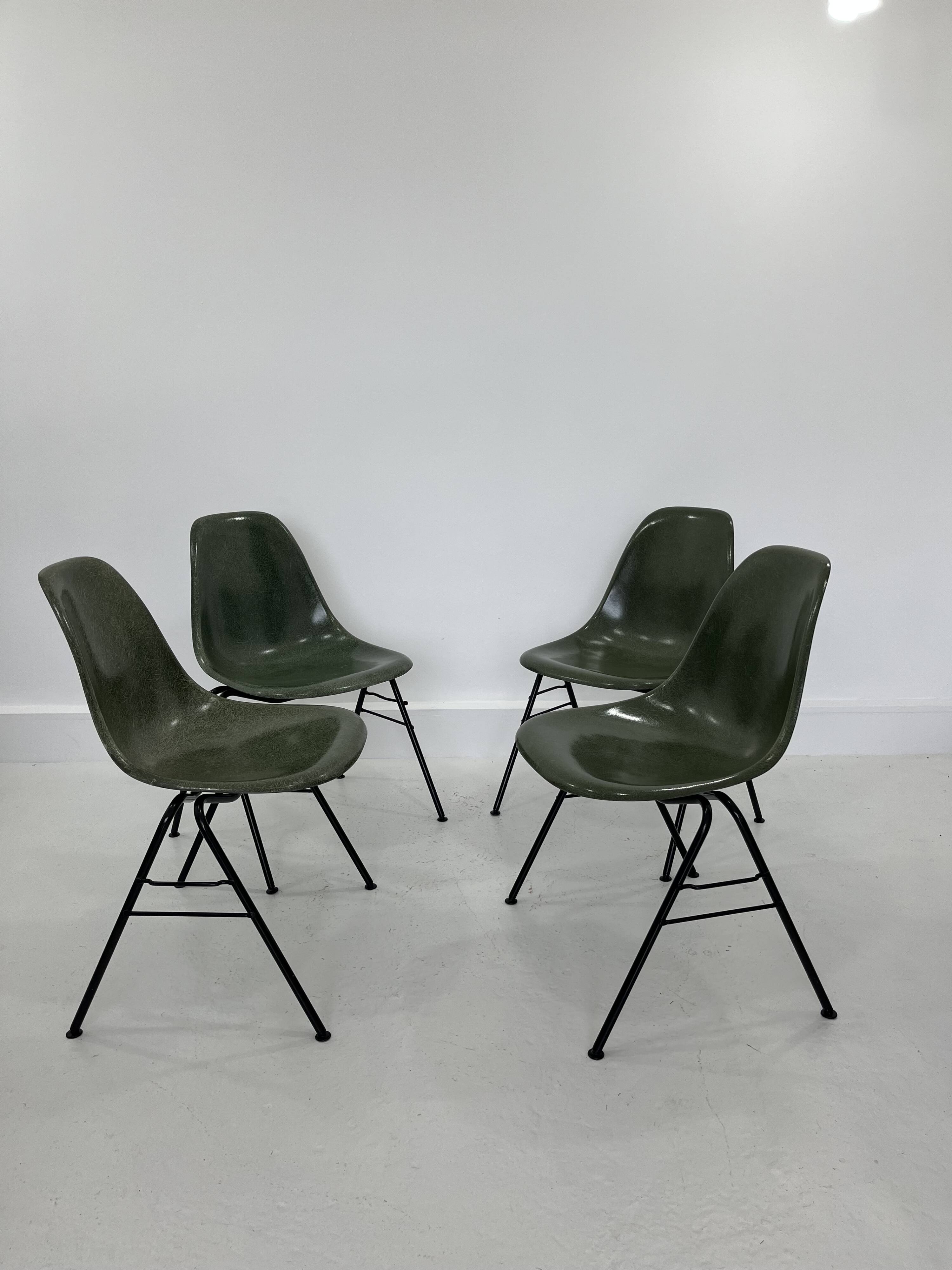 Fiberglass DSS Stacking Chairs by Ray & Charles Eames for Herman Miller, 19