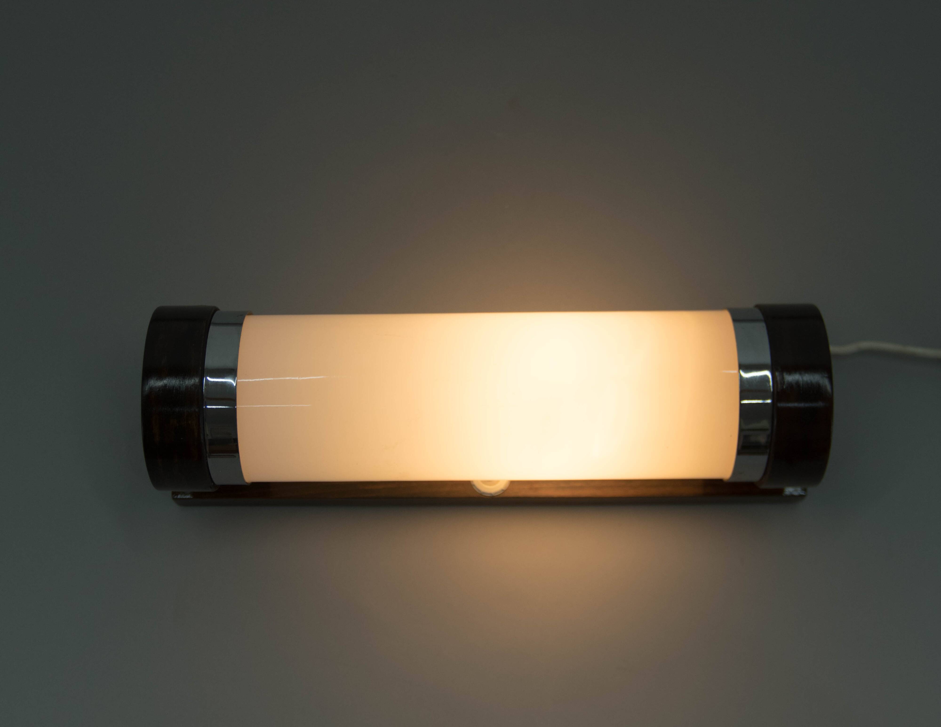 Art Deco / Functionalist Wall Light, 1930s, Restored