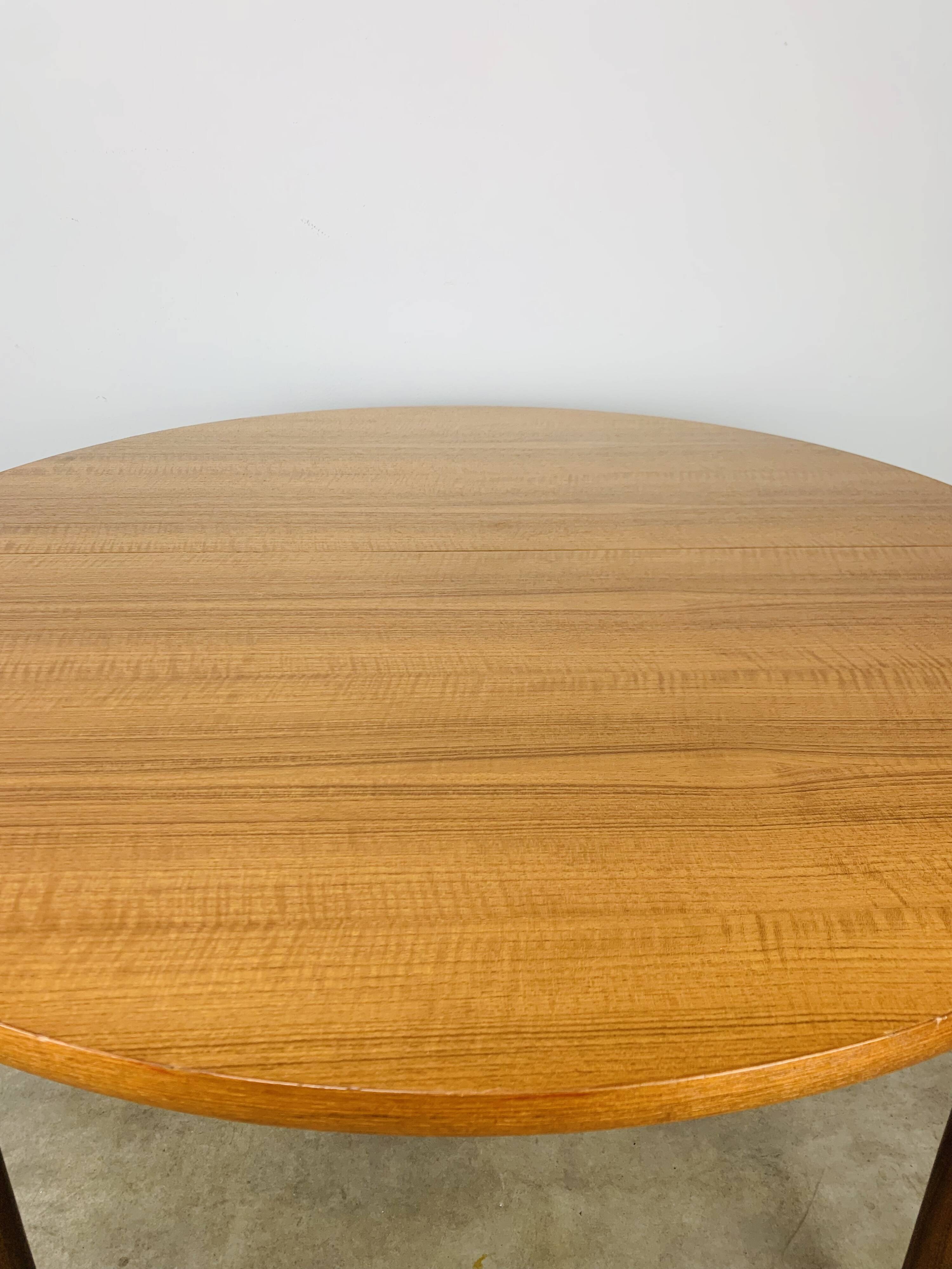 Round extendable Scandinavian table, teak, 1960s
