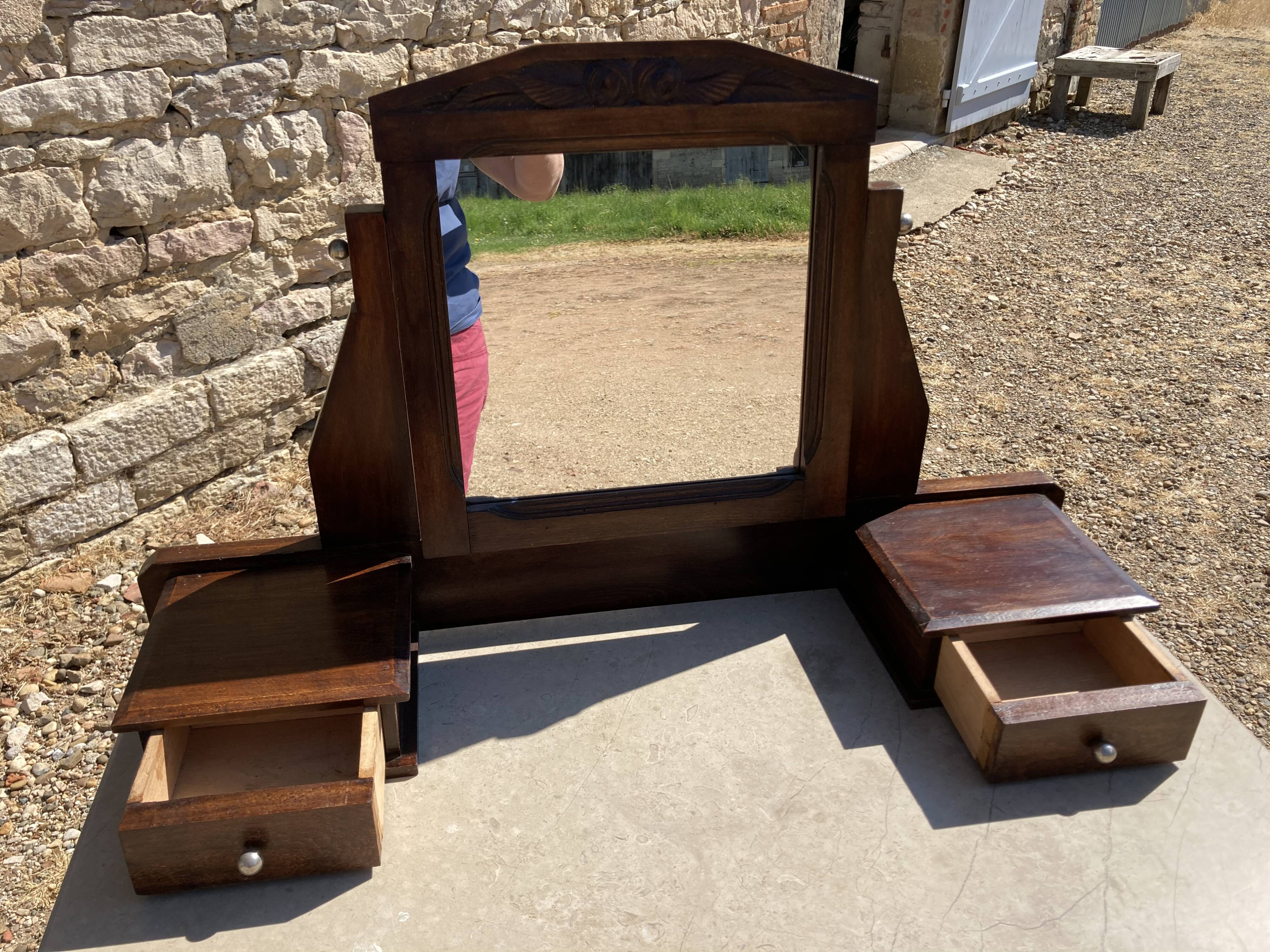 Art Deco hairdresser