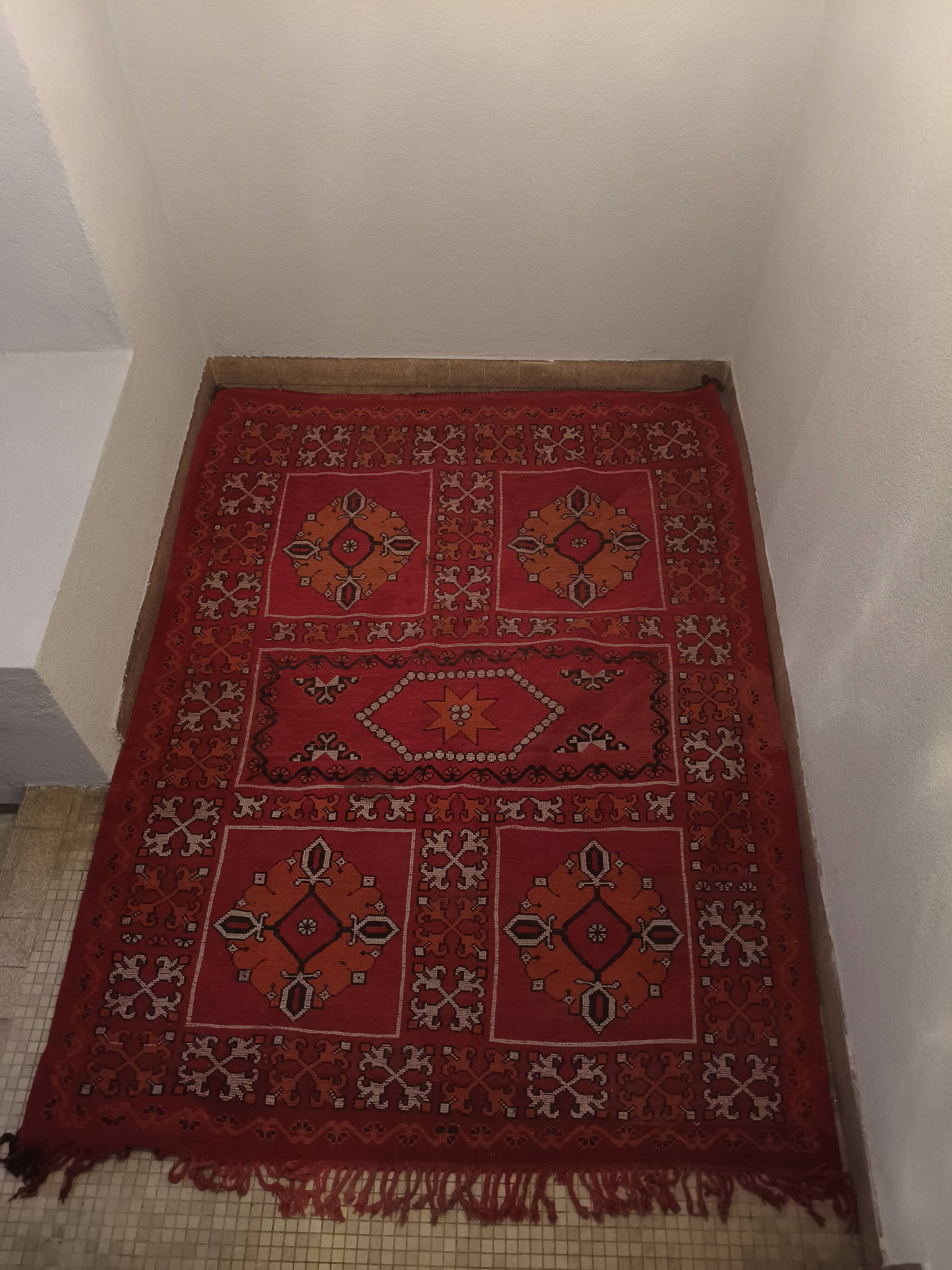 Moroccan Berber rug made of wool – 200 × 150 cm