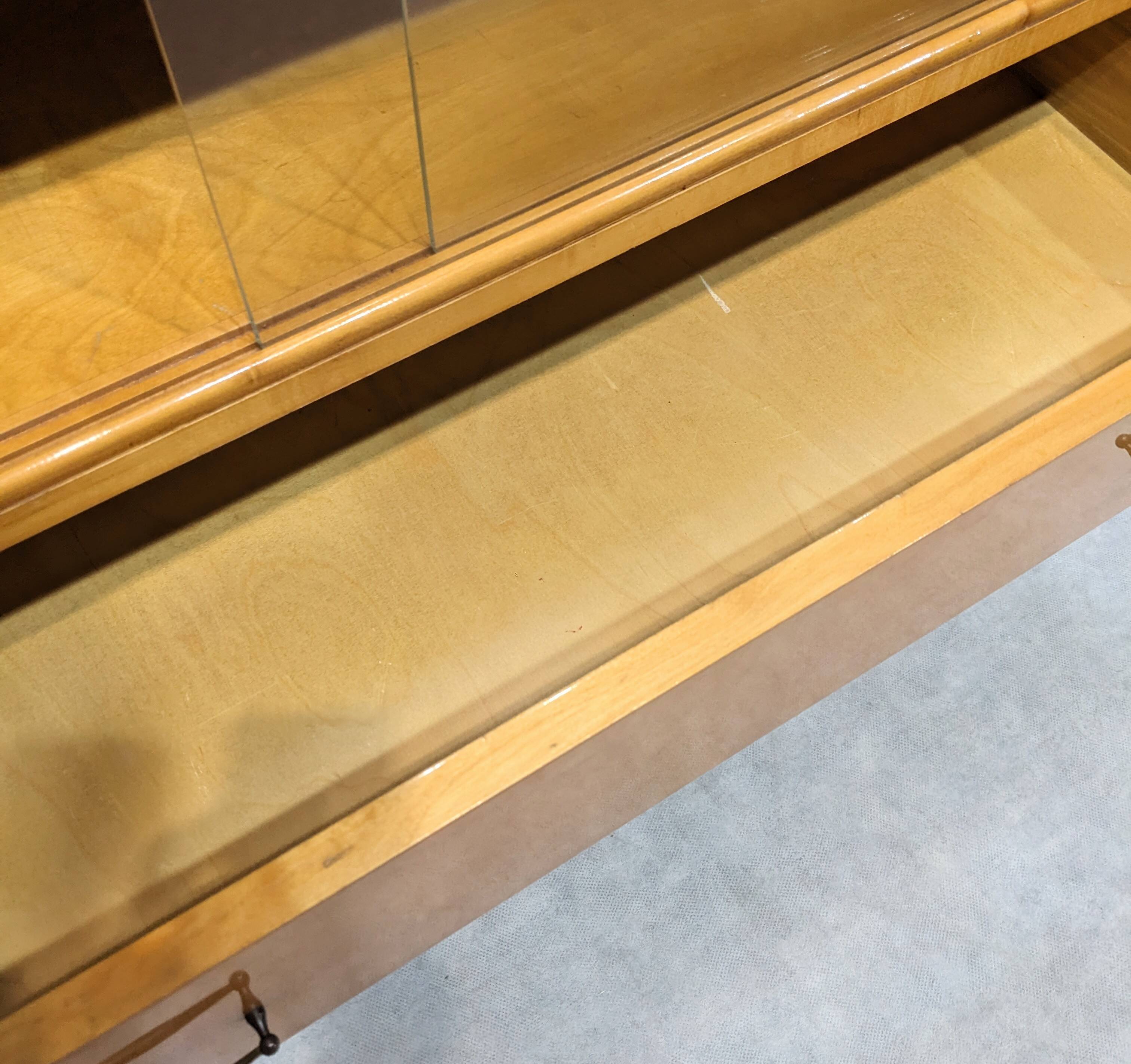 Showcase, Scandinavian library