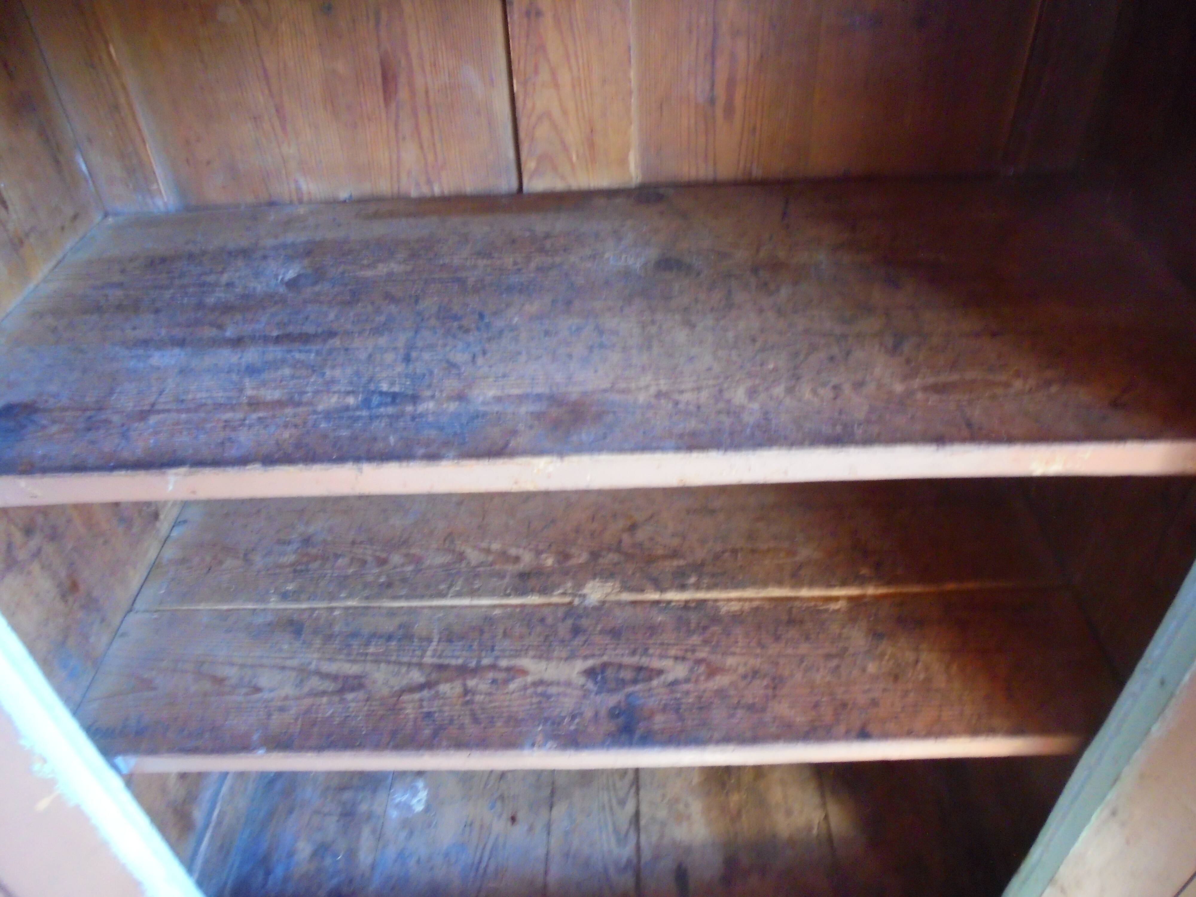 Parisian buffet at support height