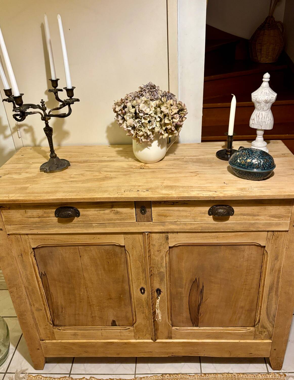 Parisian buffet in raw wood