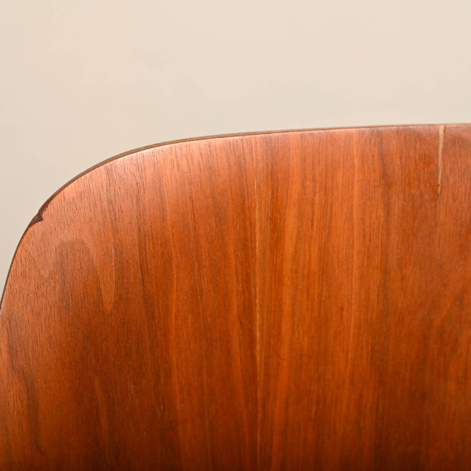 Chaise en contreplaqué de noyer DCW restaurée de Charles & Ray Eames, Herman Miller