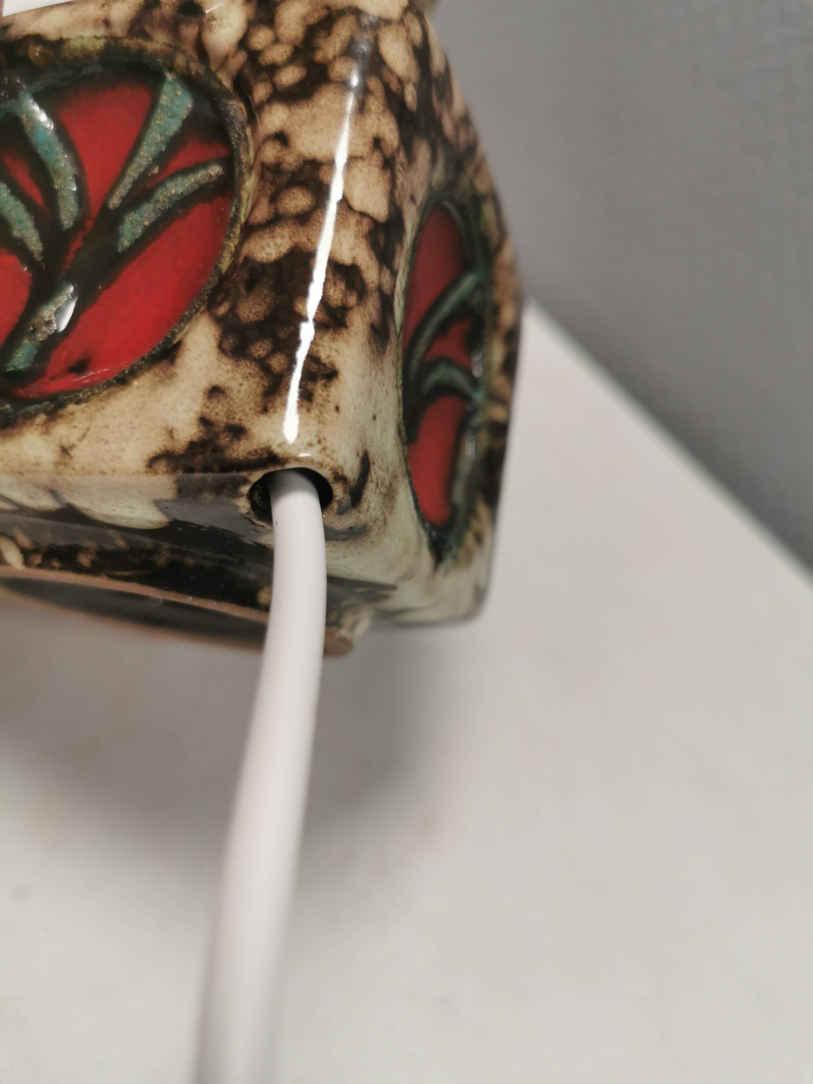 Small delicious ceramic table lamp, Danish and estimated from the 1970s.