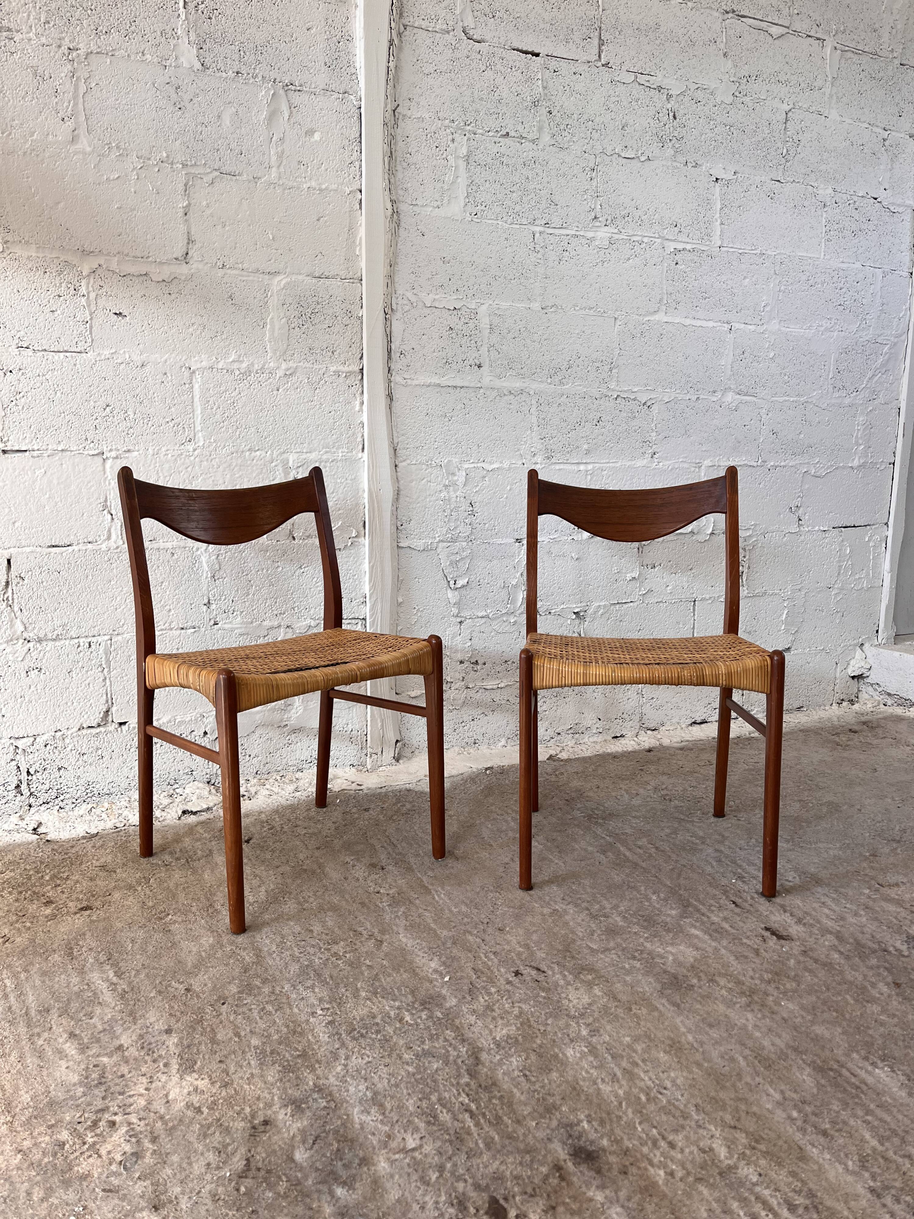 Pair of vintage Danish GS60 chairs by Arne Wahl Iversen
