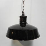 Industrial hanging lamp with enamelled shade