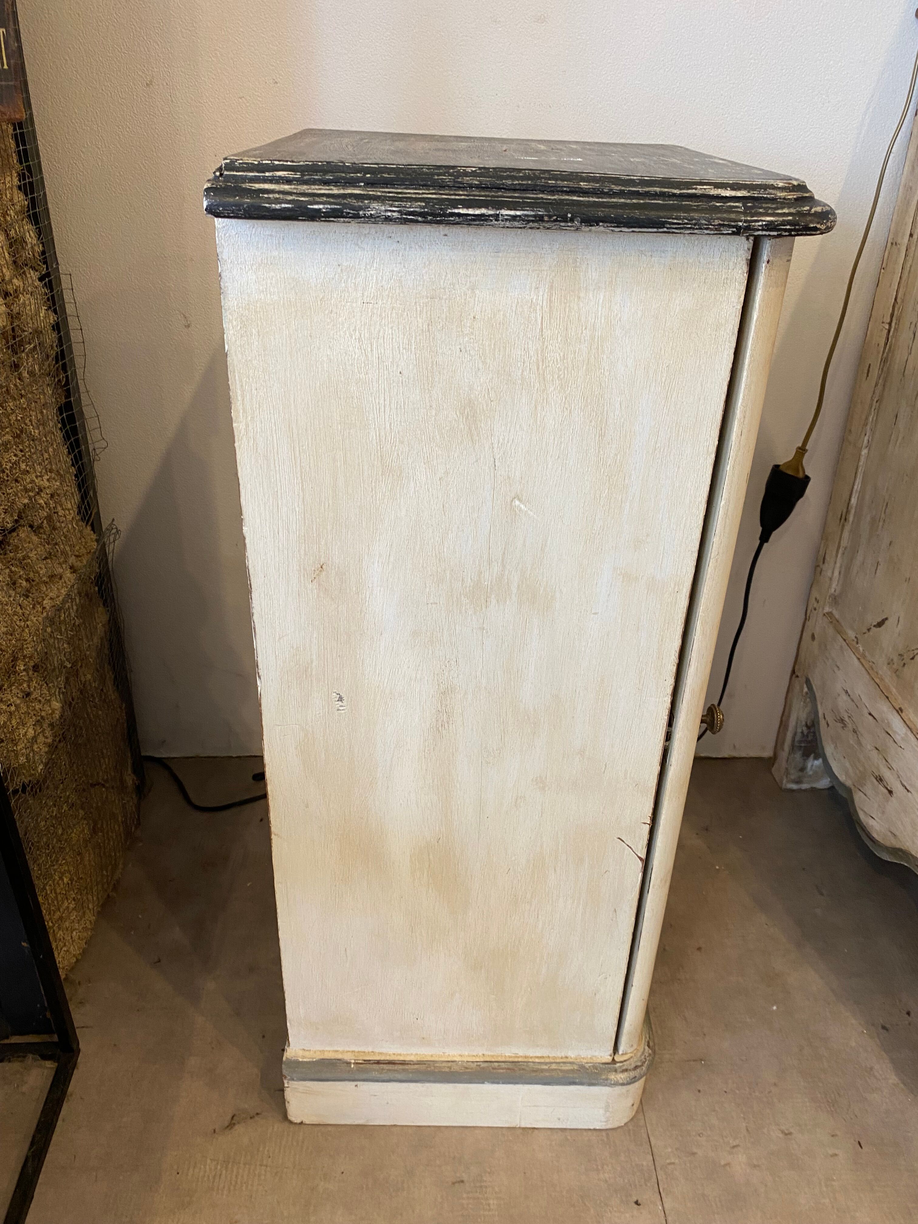 Small buffet early 20th century in beige and gray patinated wood with shelf