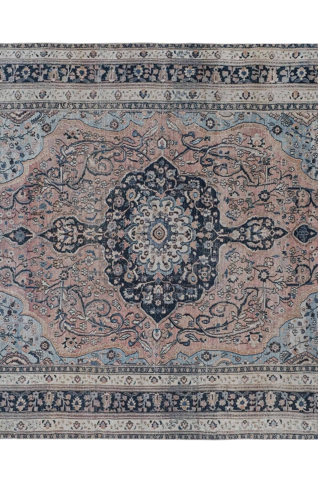 Vintage handmade Turkish rug 290x375 cm