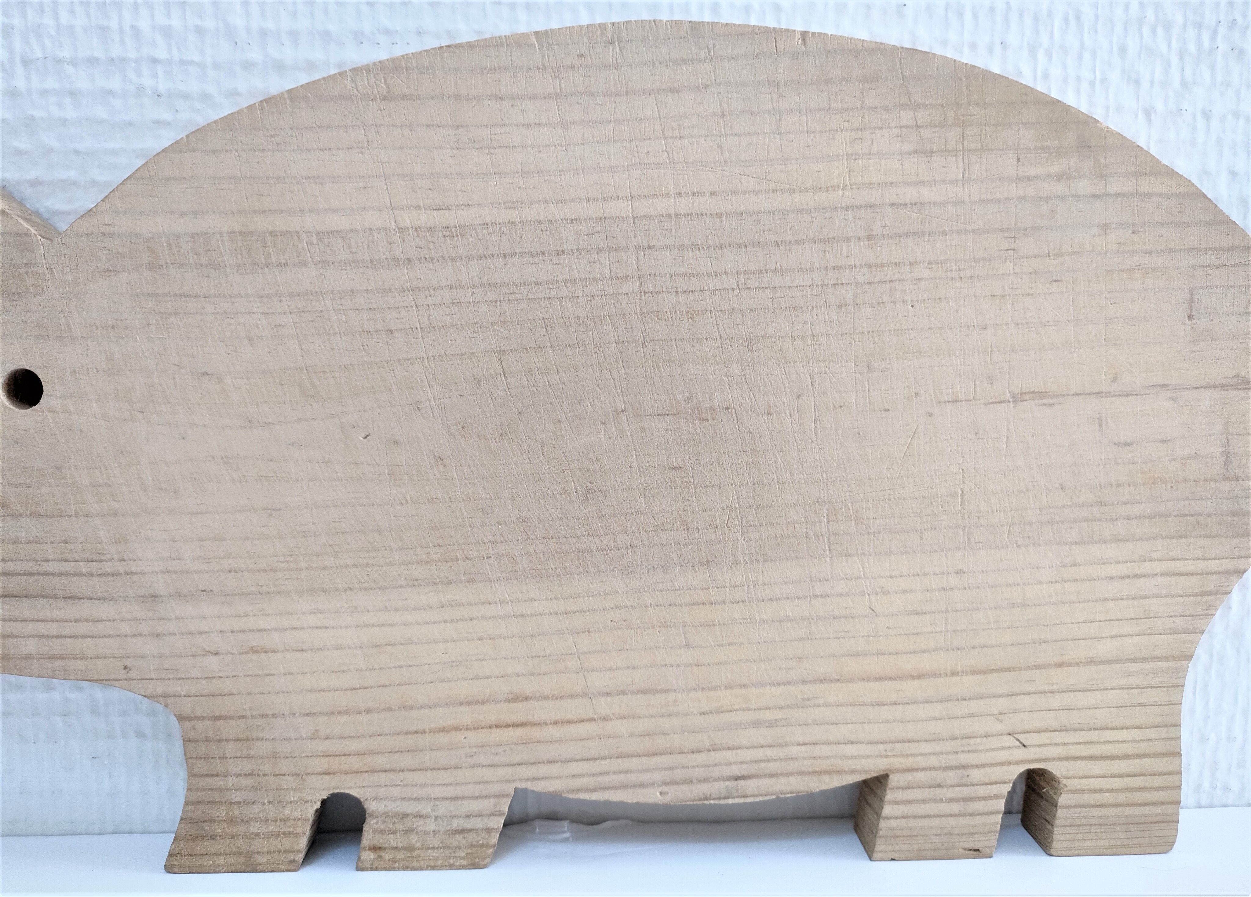 Deux planches à découper poisson cochon bois vintage