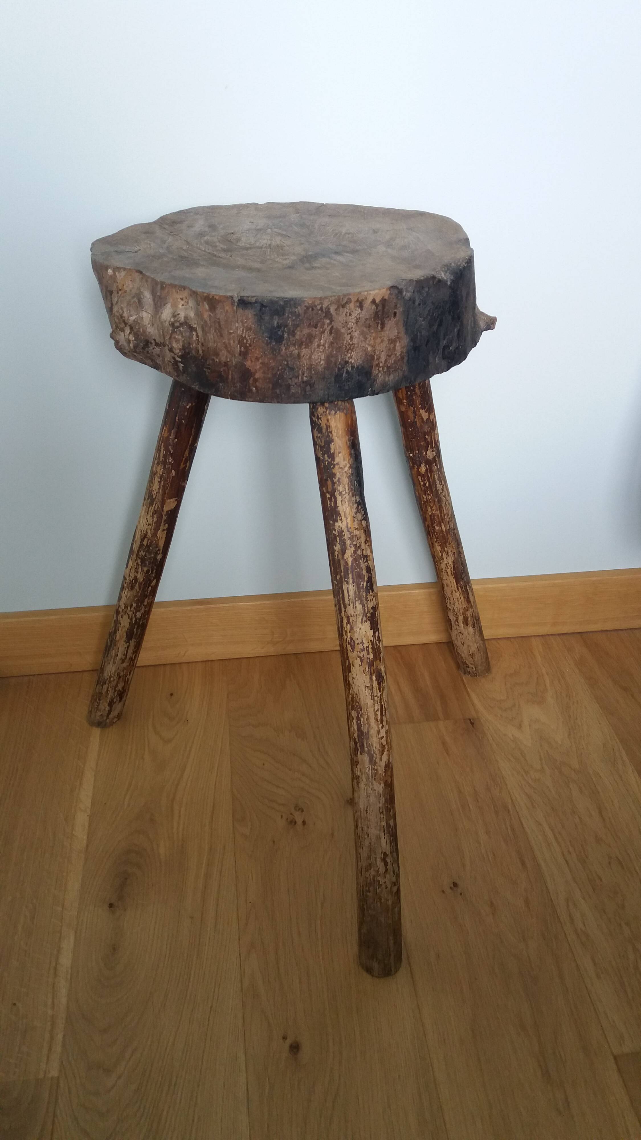 Brutalist tripod farm stool