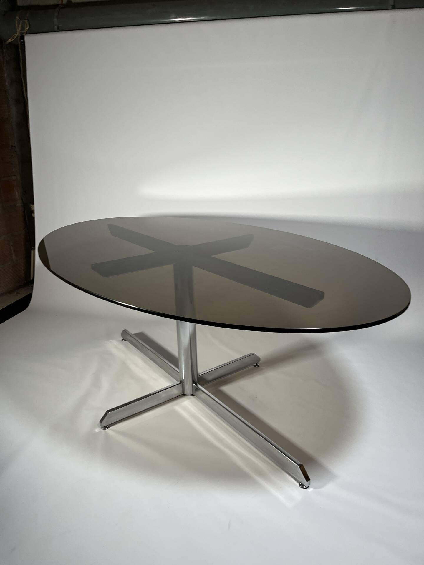 Table design attribué à Florence Knoll pour Roche Bobois 70's