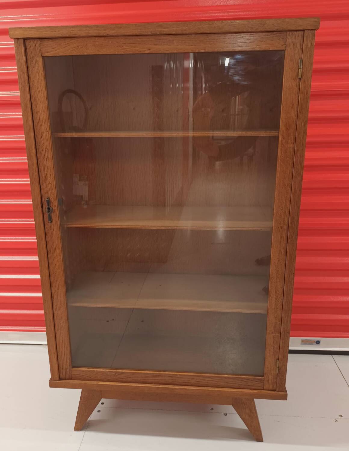 Glass cabinet