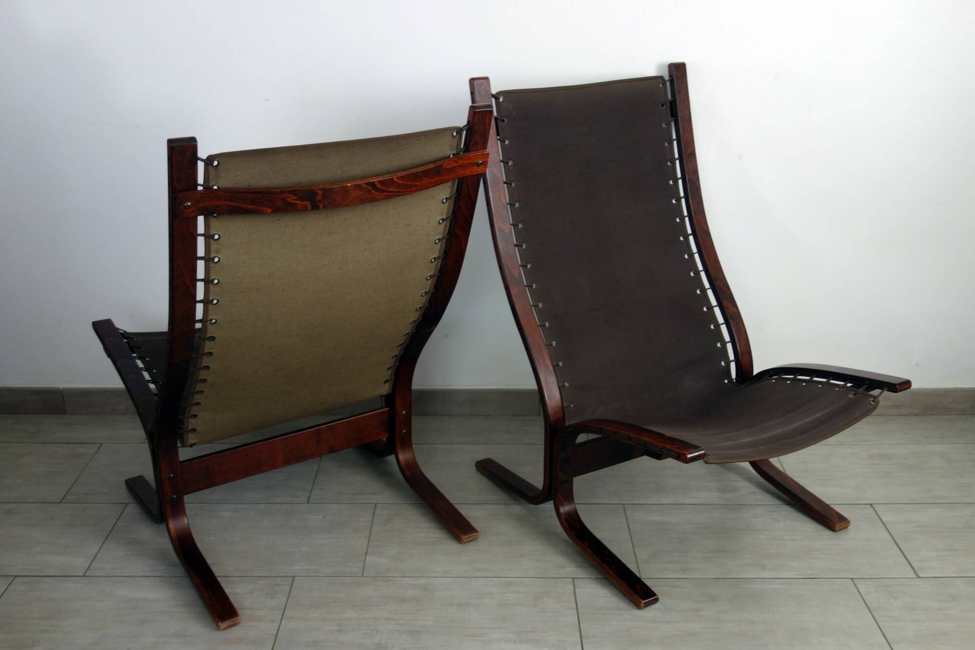 Pair of leather Siesta armchairs by Ingmar Relling for Westnofa, 1970s