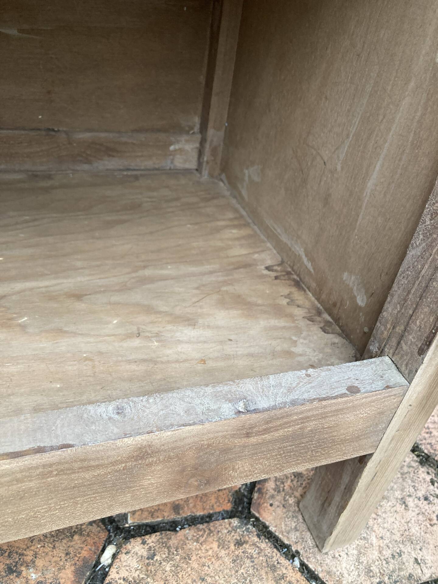 Petit buffet ancien en bois 