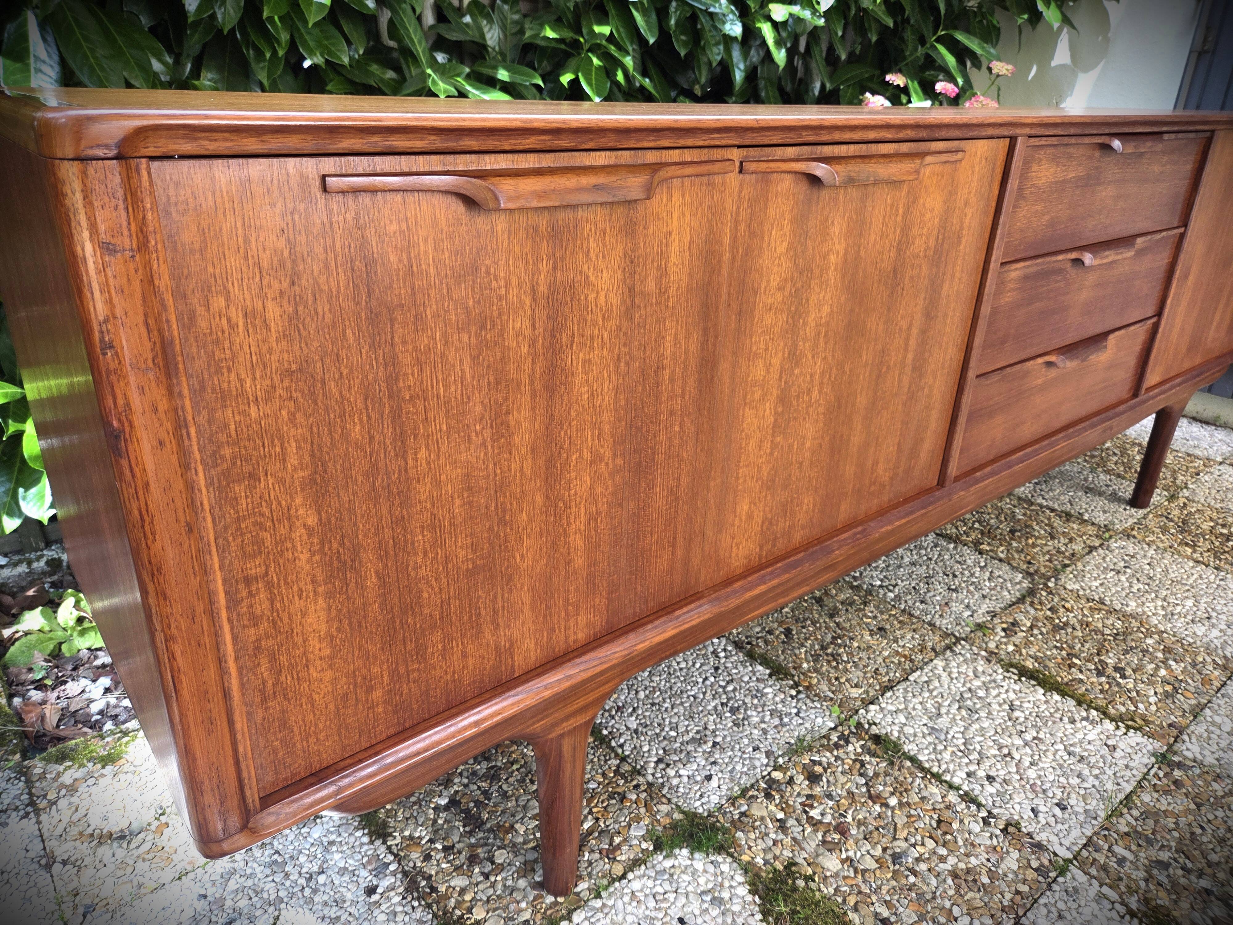 Scandinavian teak enfilade design