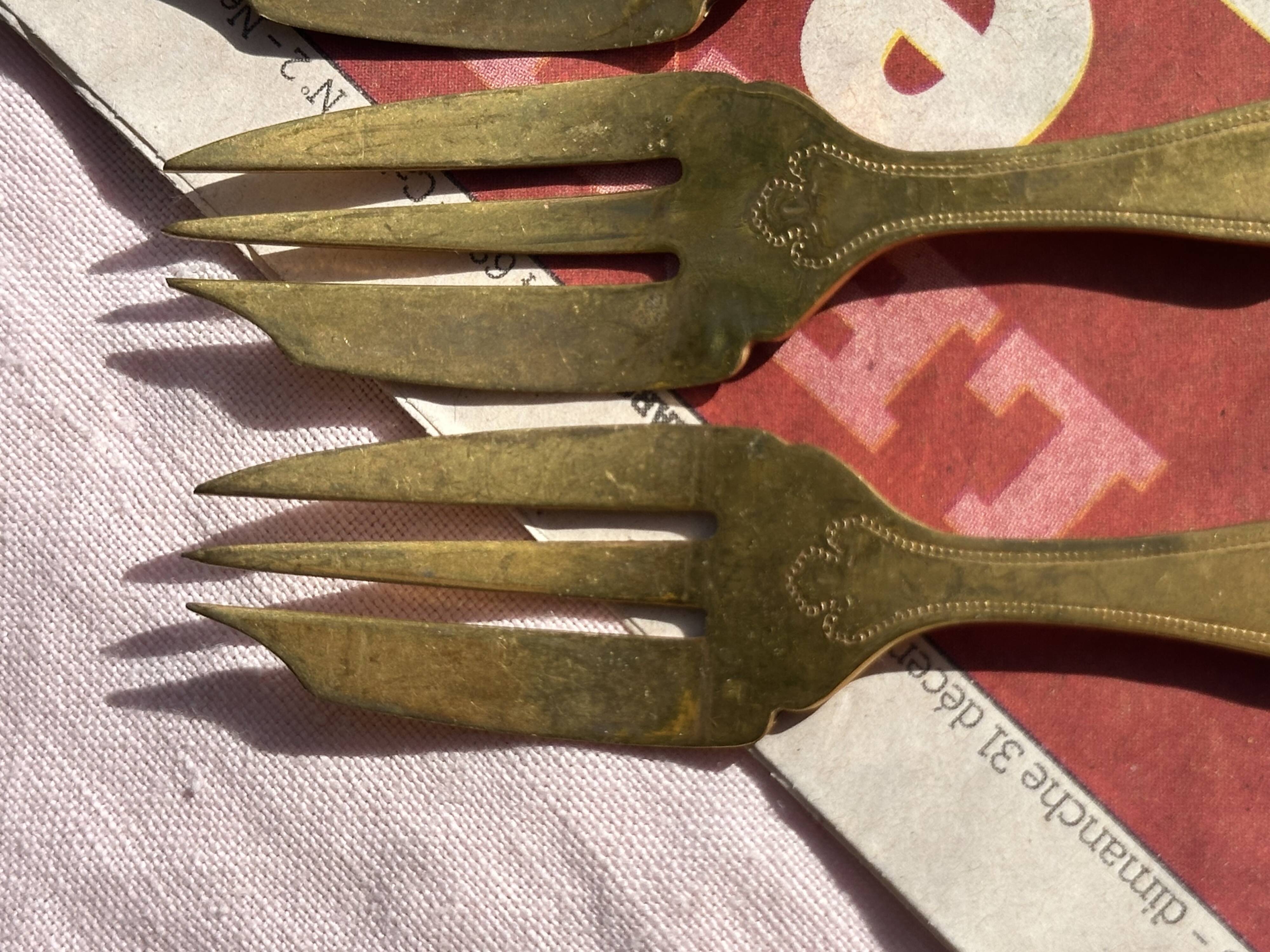 Set of 12 Dessert Cutlery - 1930s - Vintage Dessert Forks