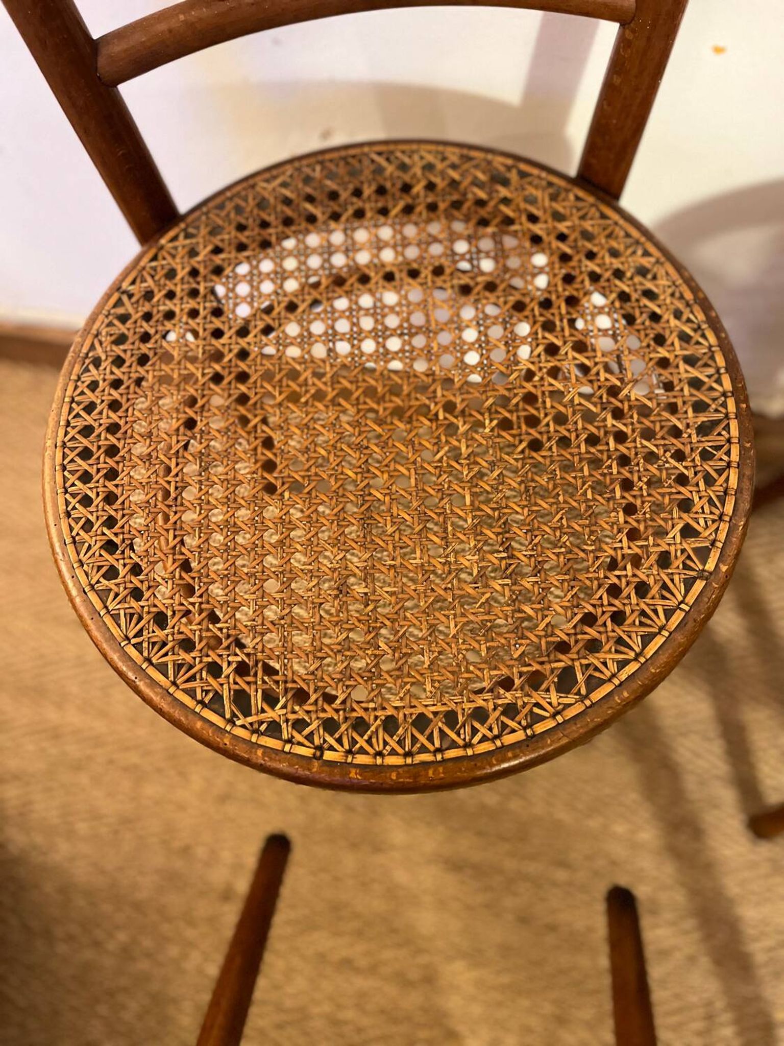Set of 4 vintage Fischel bistro chairs in curved wood and cane
