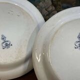 Pair of round Minton English porcelain dishes, Florentine pattern