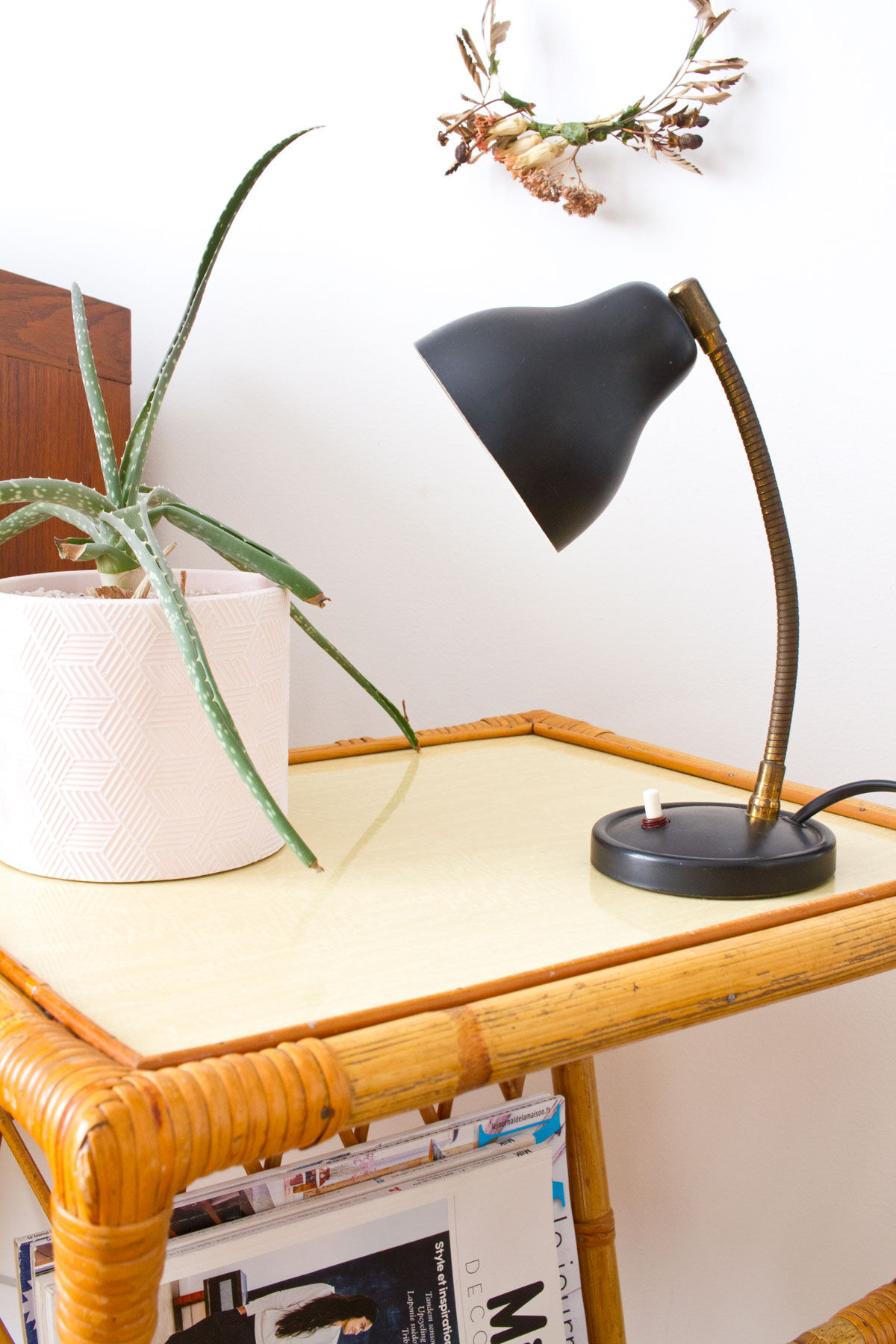 Black lamp