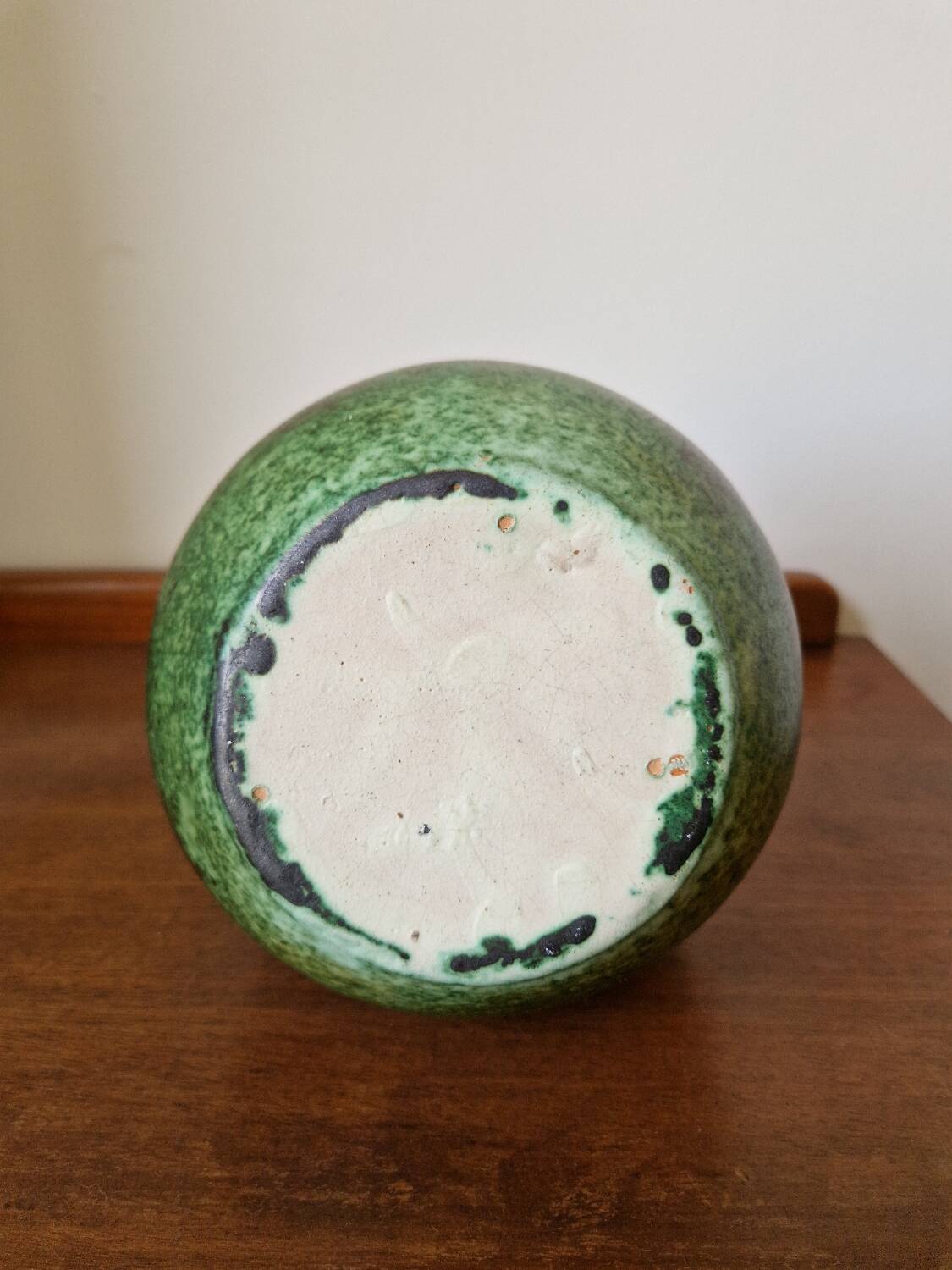 South American stirrup vase