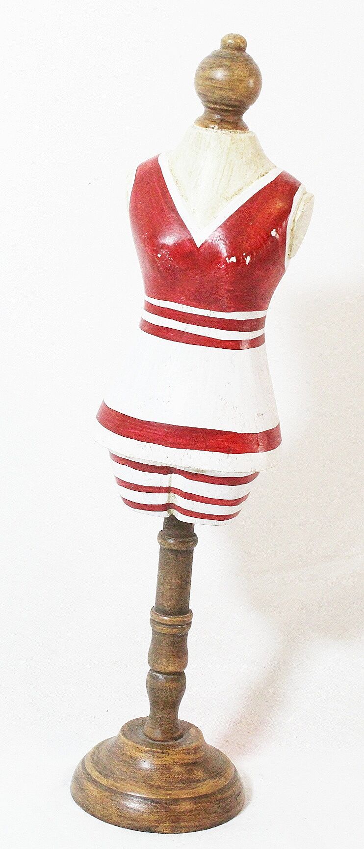 Small wooden mannequin