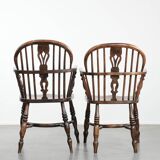 English antique set of 2 Windsor chairs with character, beautiful colouring