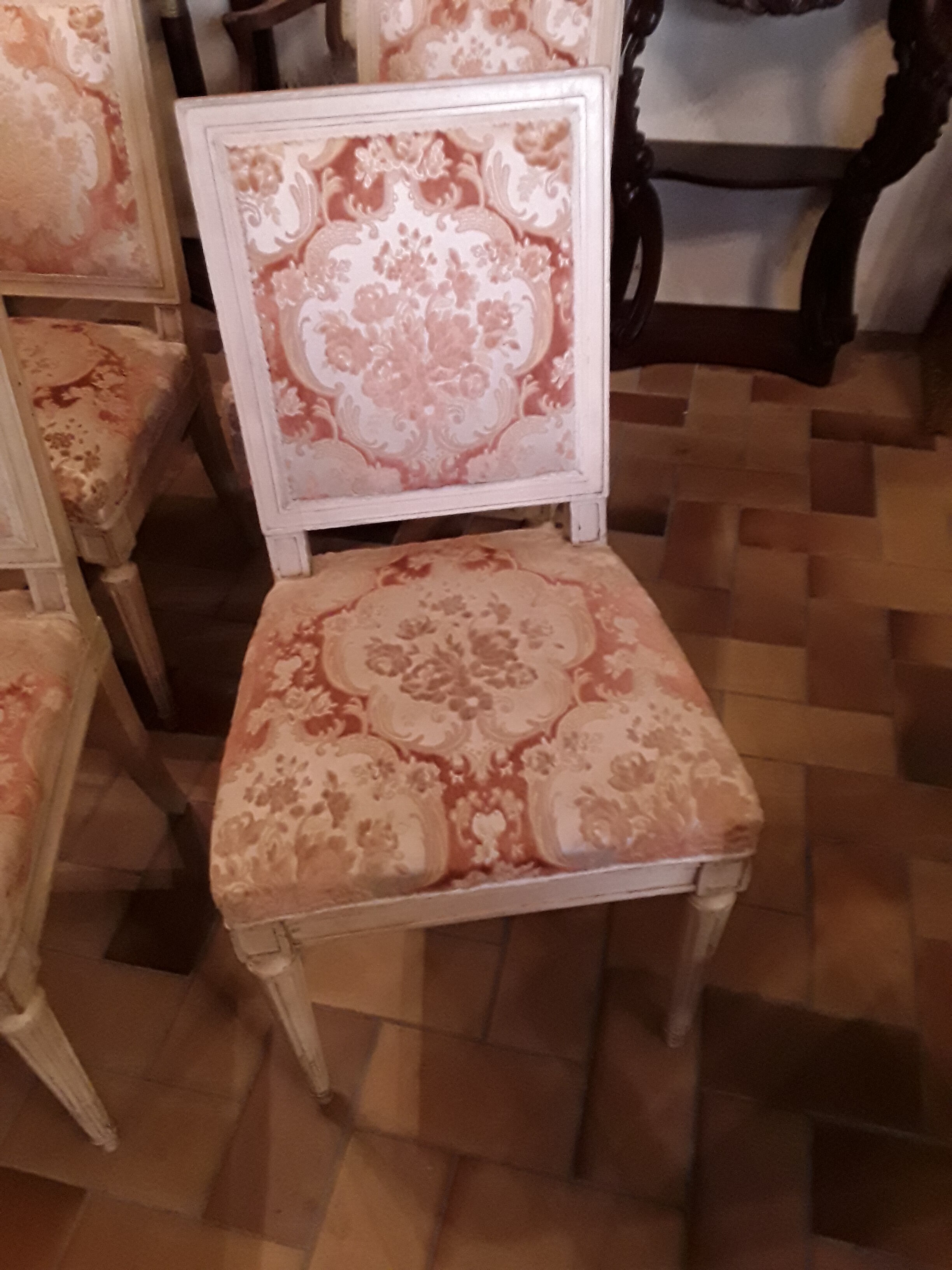 Set of 6 chairs sober wooden with fabric of Louis XVI style