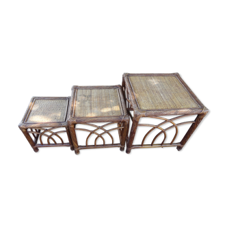 Trio de tables gigognes en bambou et rotin