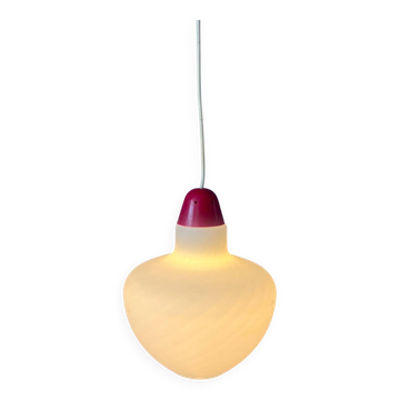 Suspension en verre opalin vintage avec haut rouge et cache plafond
