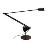 Lampe de table postmoderne en métal noir par Fridolin Naef pour Luxo, années 1980.