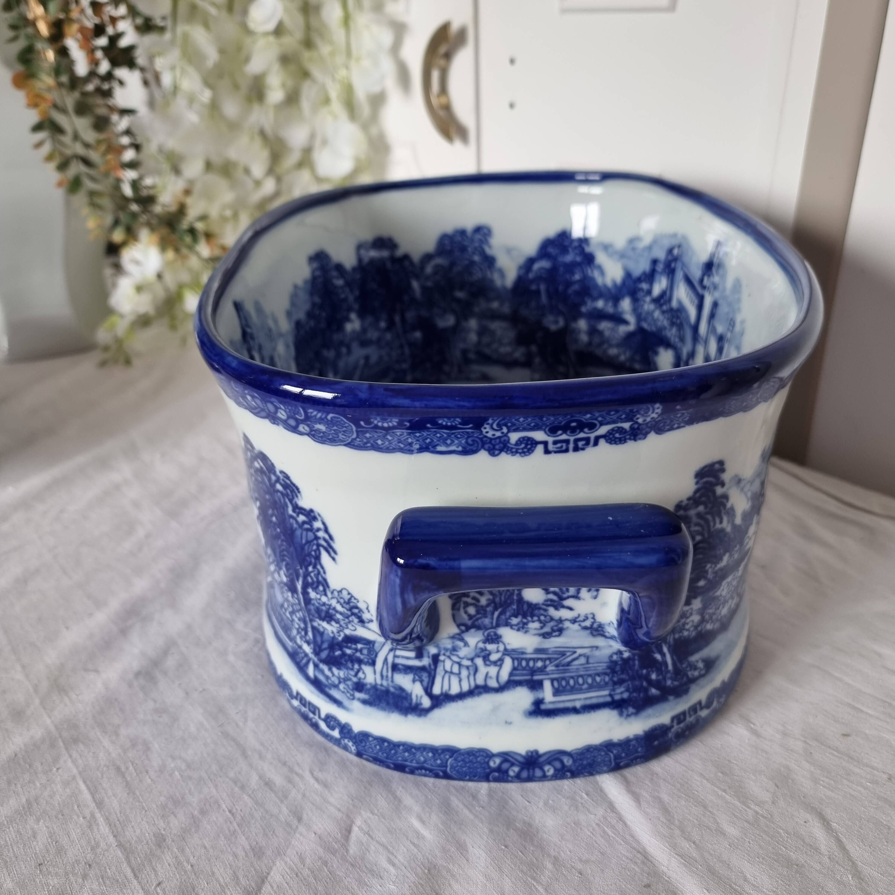 Large 20th century English glazed and enamelled earthenware planter