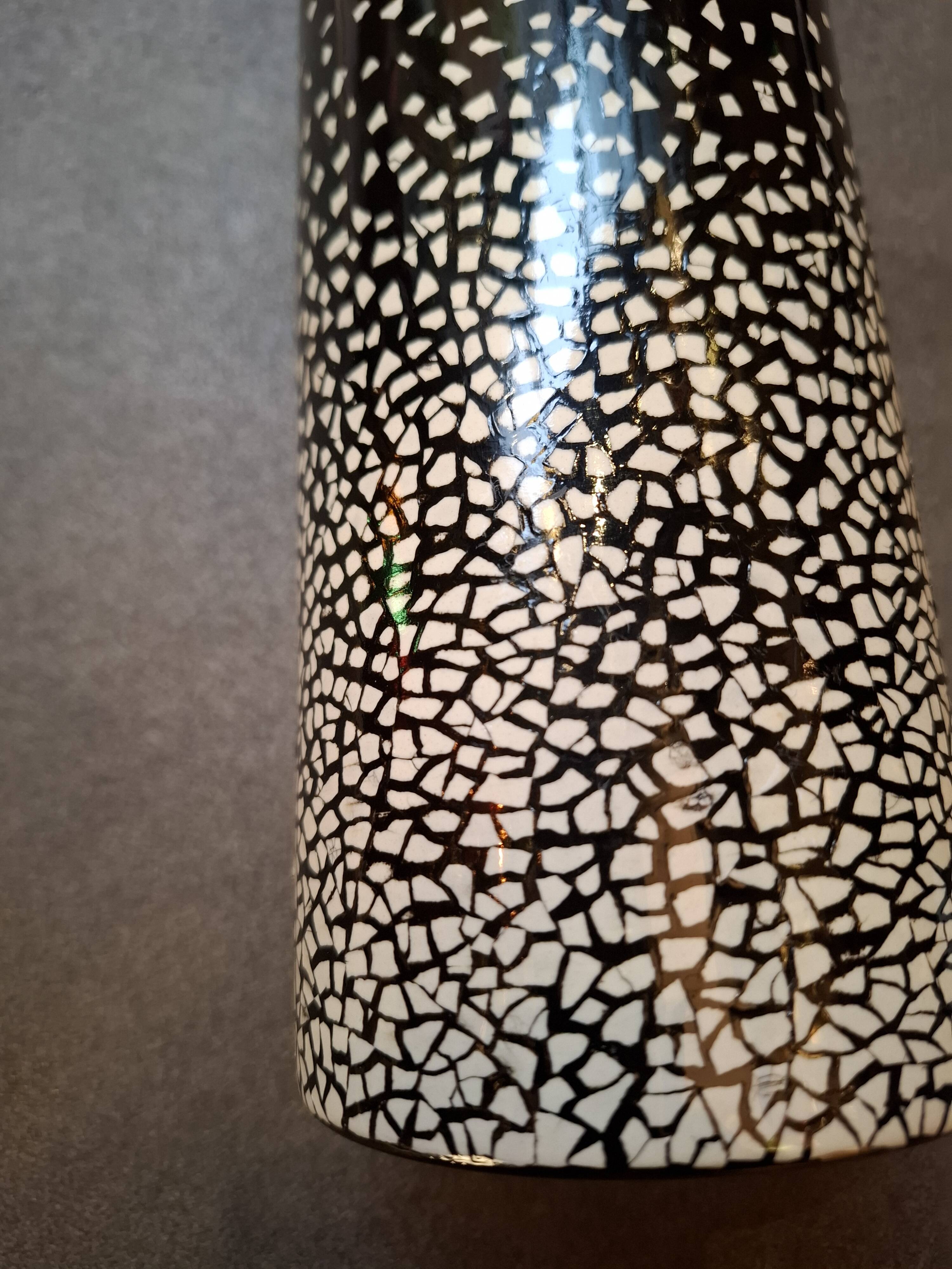 Contemporary decorative vase in lacquered wood