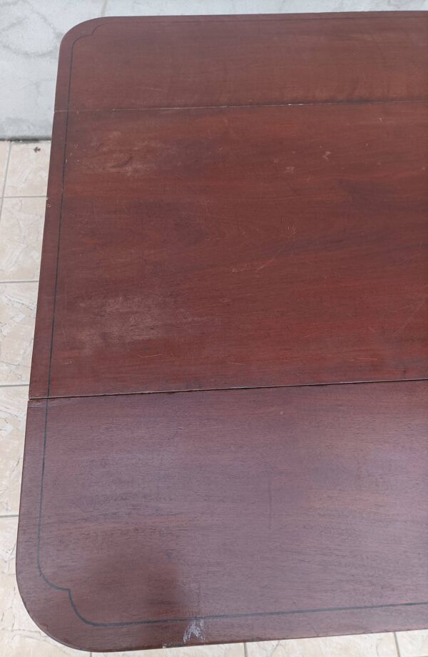 Table anglaise à volets en acajou époque 19ème