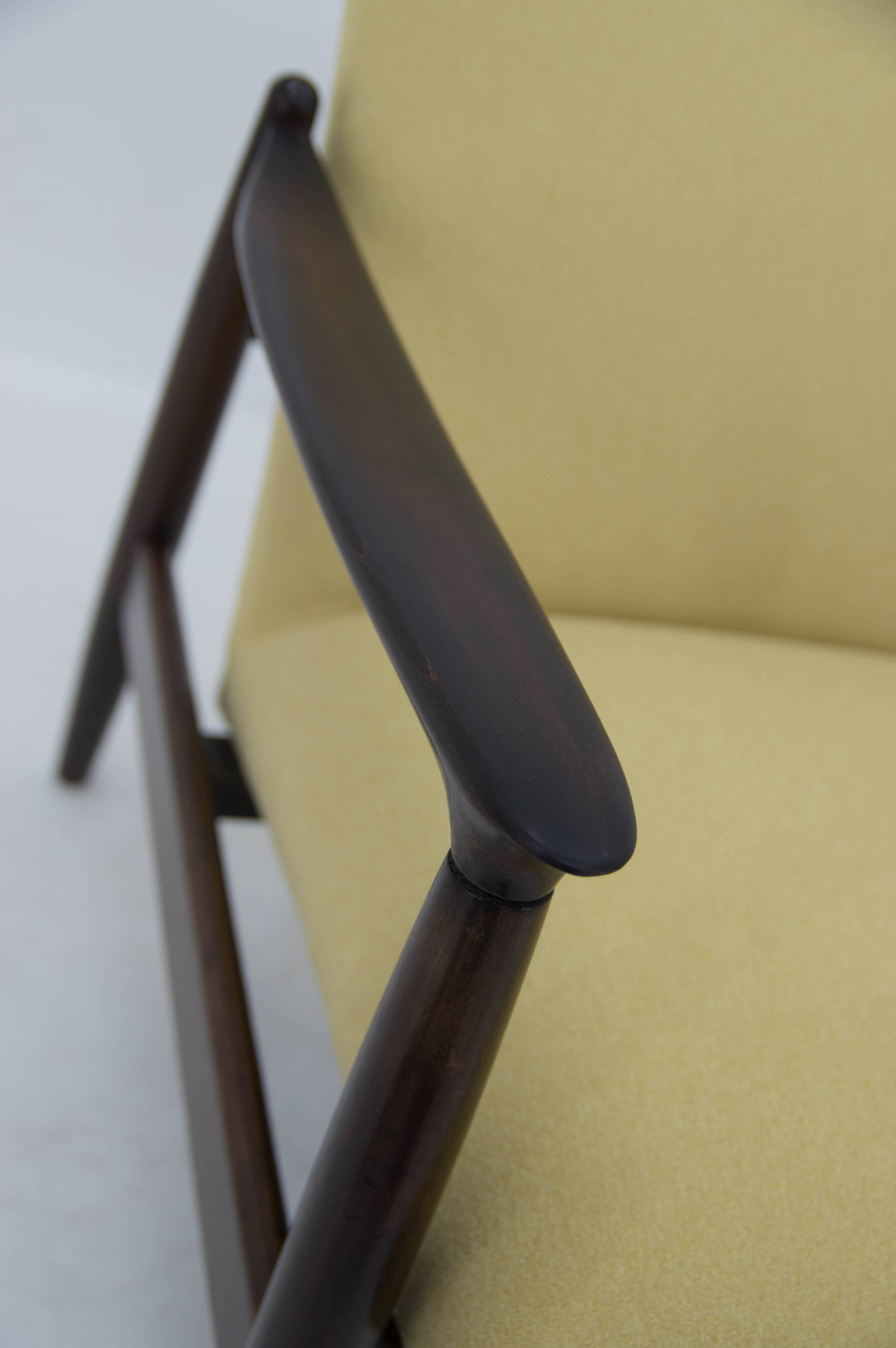 1960s edmund homa model gfm 64 beech armchair, restored