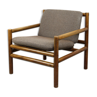Mid-century modern minimalistic armchair