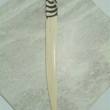 Coupe-papier en os
