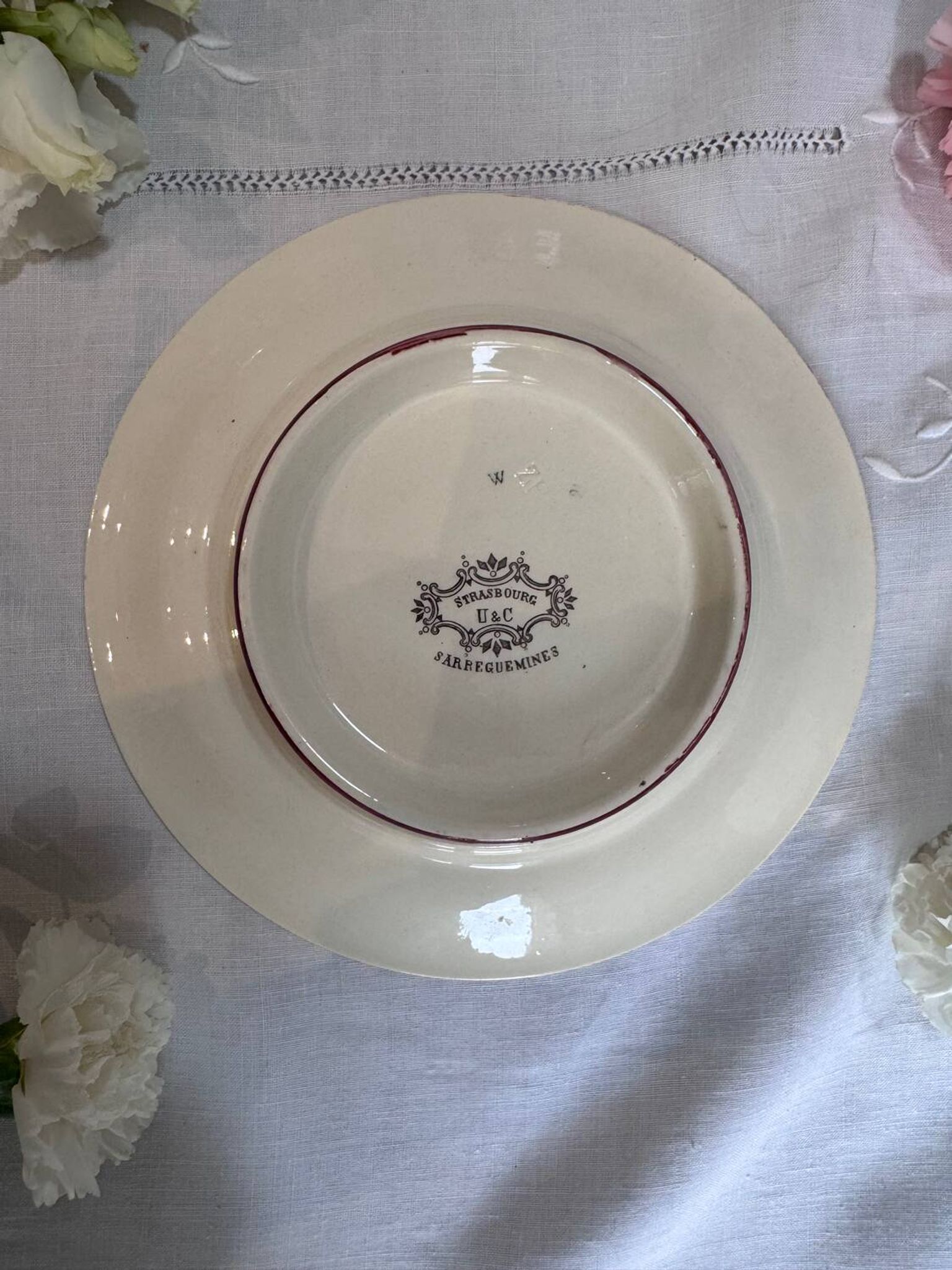 Footed cup Sarreguemines
