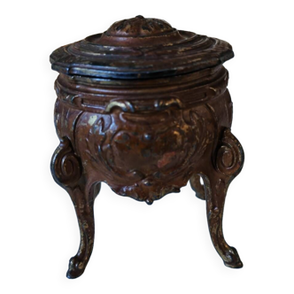Old jewelry box